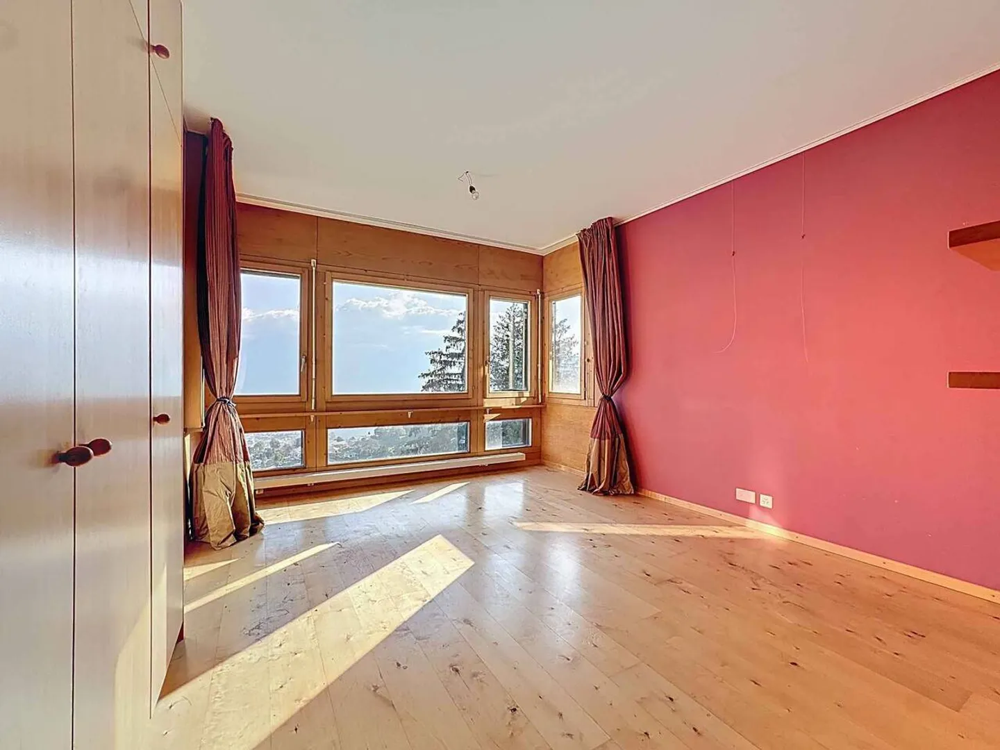 Superb 4.5 Room Apartment with Panoramic View - Photo 6 of 11
