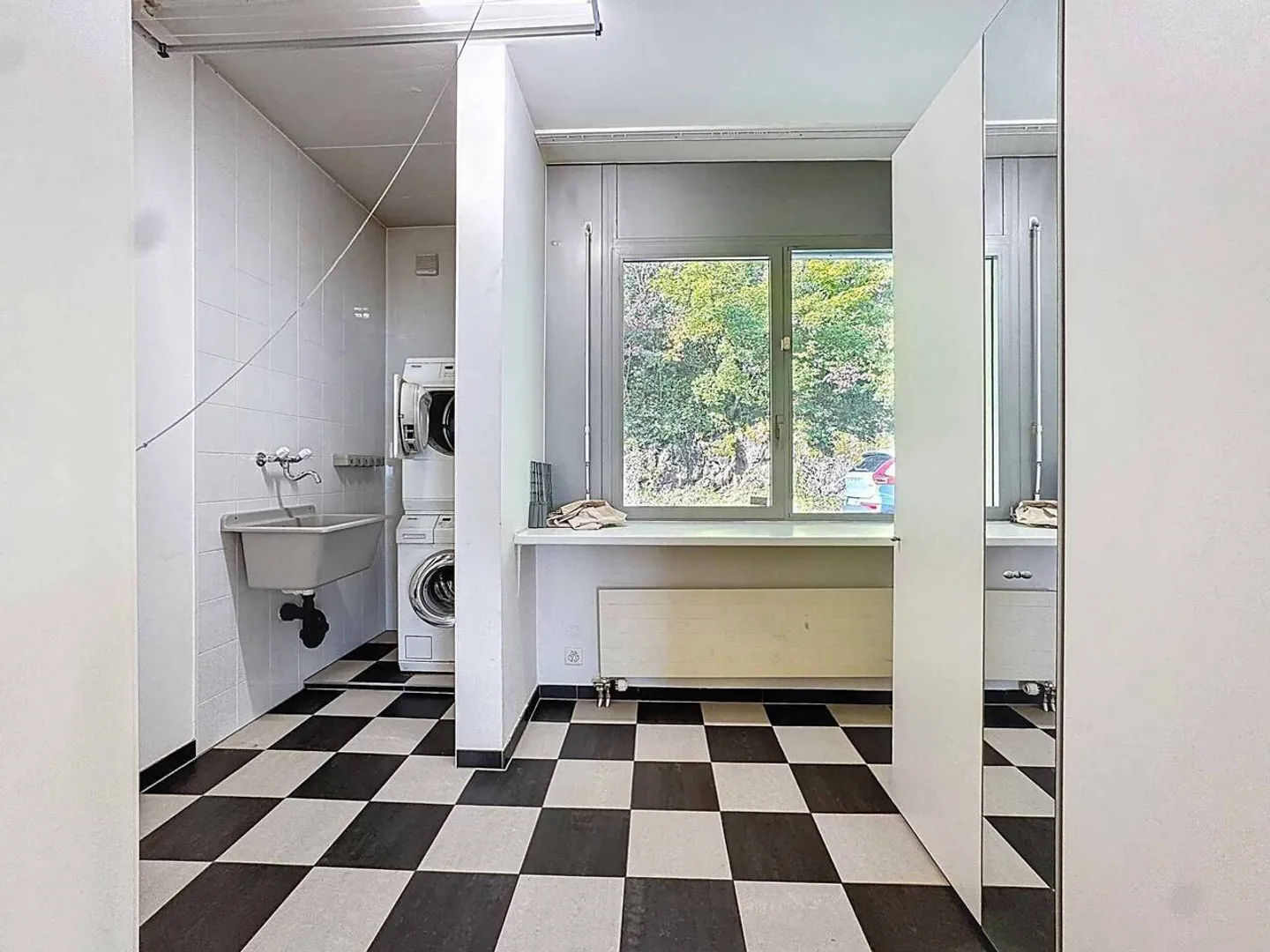 Superb 4.5 Room Apartment with Panoramic View - Photo 10 of 11