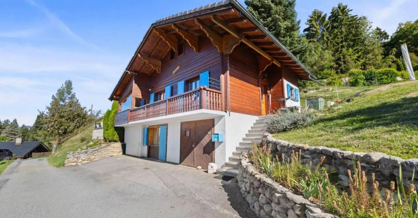 Chalet lumineux de 4.5 pièces avec vue à Gryon - Photo 4 of 13
