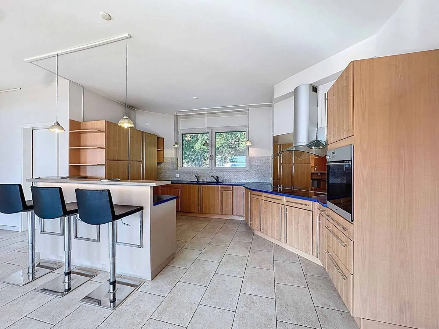 Superb 4.5 Room Apartment with Panoramic View - Photo 2 of 11