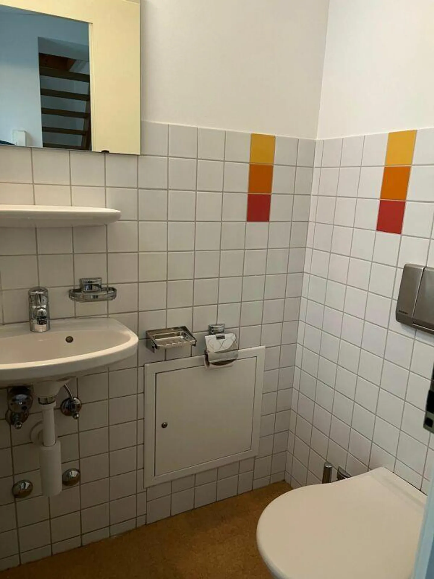 Versatile Office/Practice/Studio in the Heart of Schaffhausen's Old Town - Photo 6 of 7