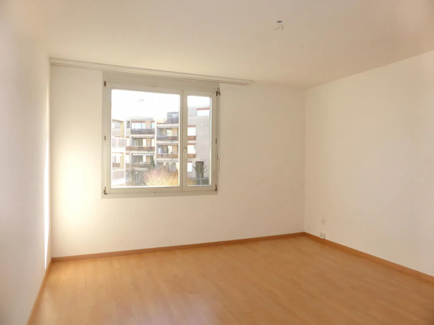 Moderne, helle Wohnung - Foto 2 von 12