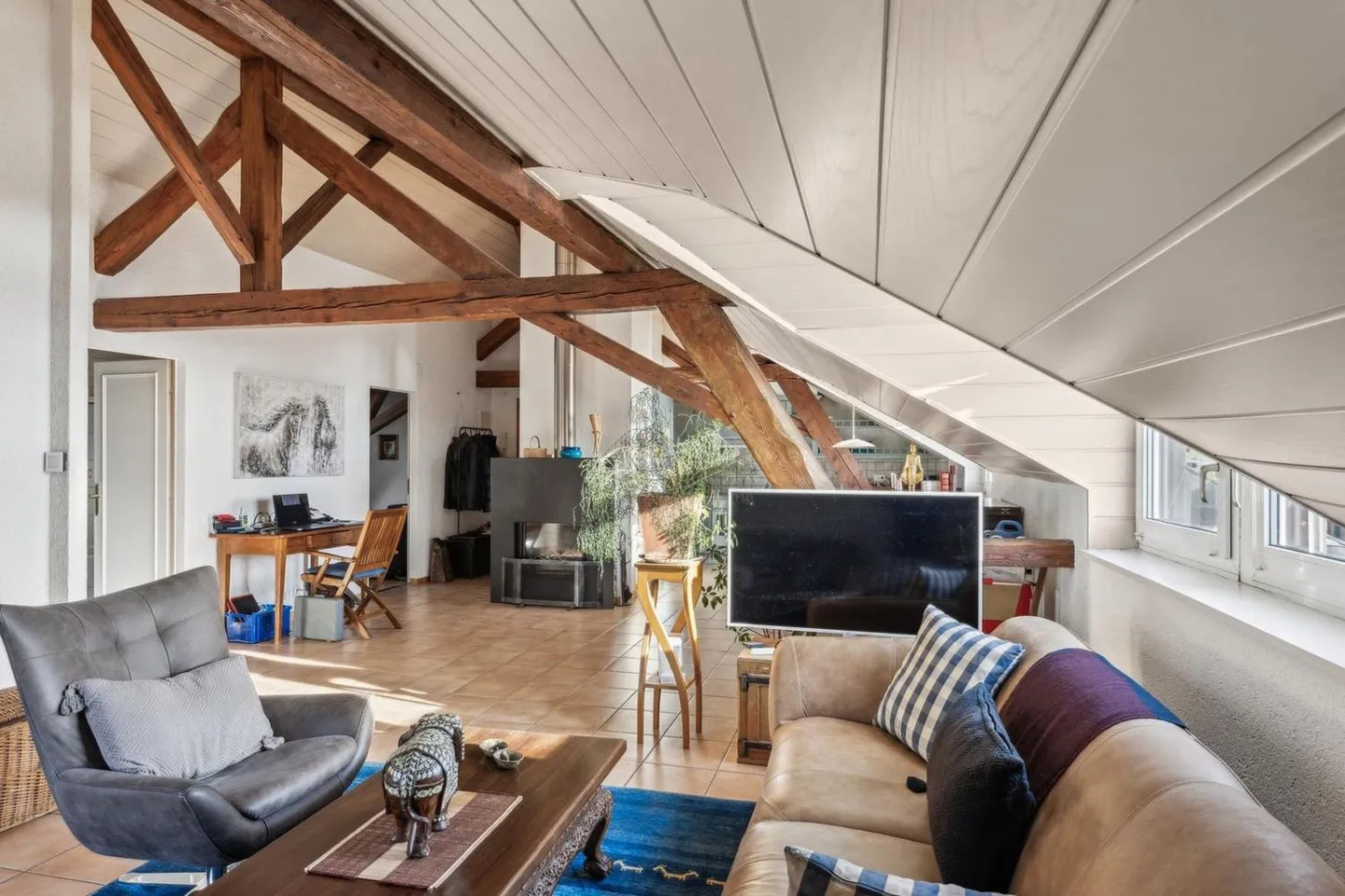 Charme und Charakter für diese schöne Wohnung. Ein Muss! - Foto 4 von 11