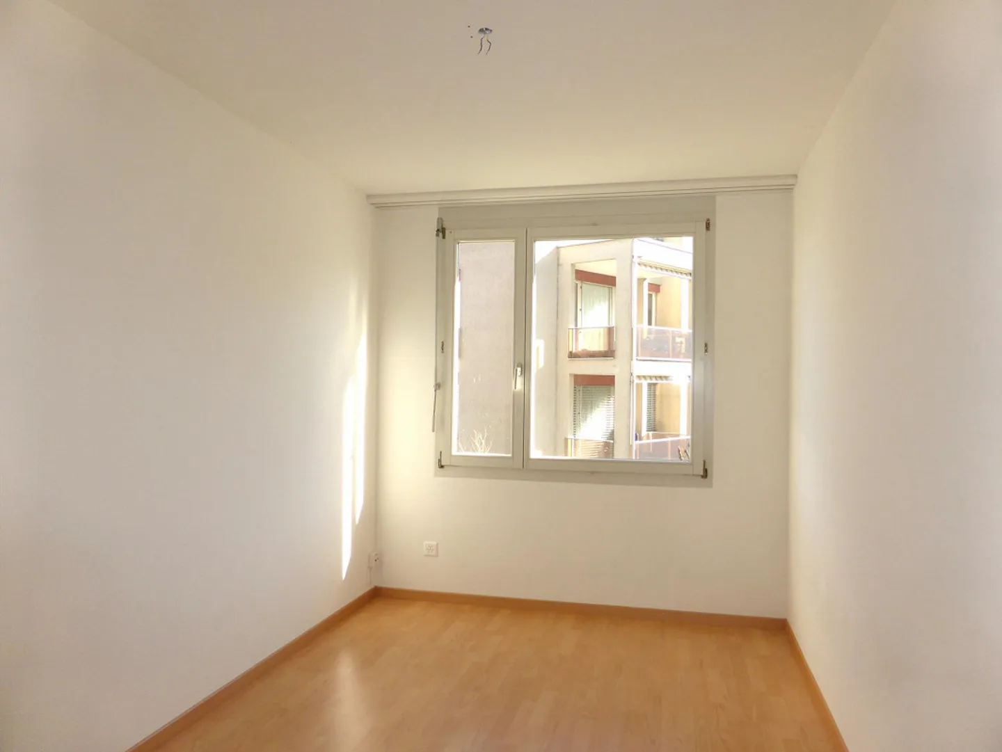 Moderne, helle Wohnung - Foto 3 von 12