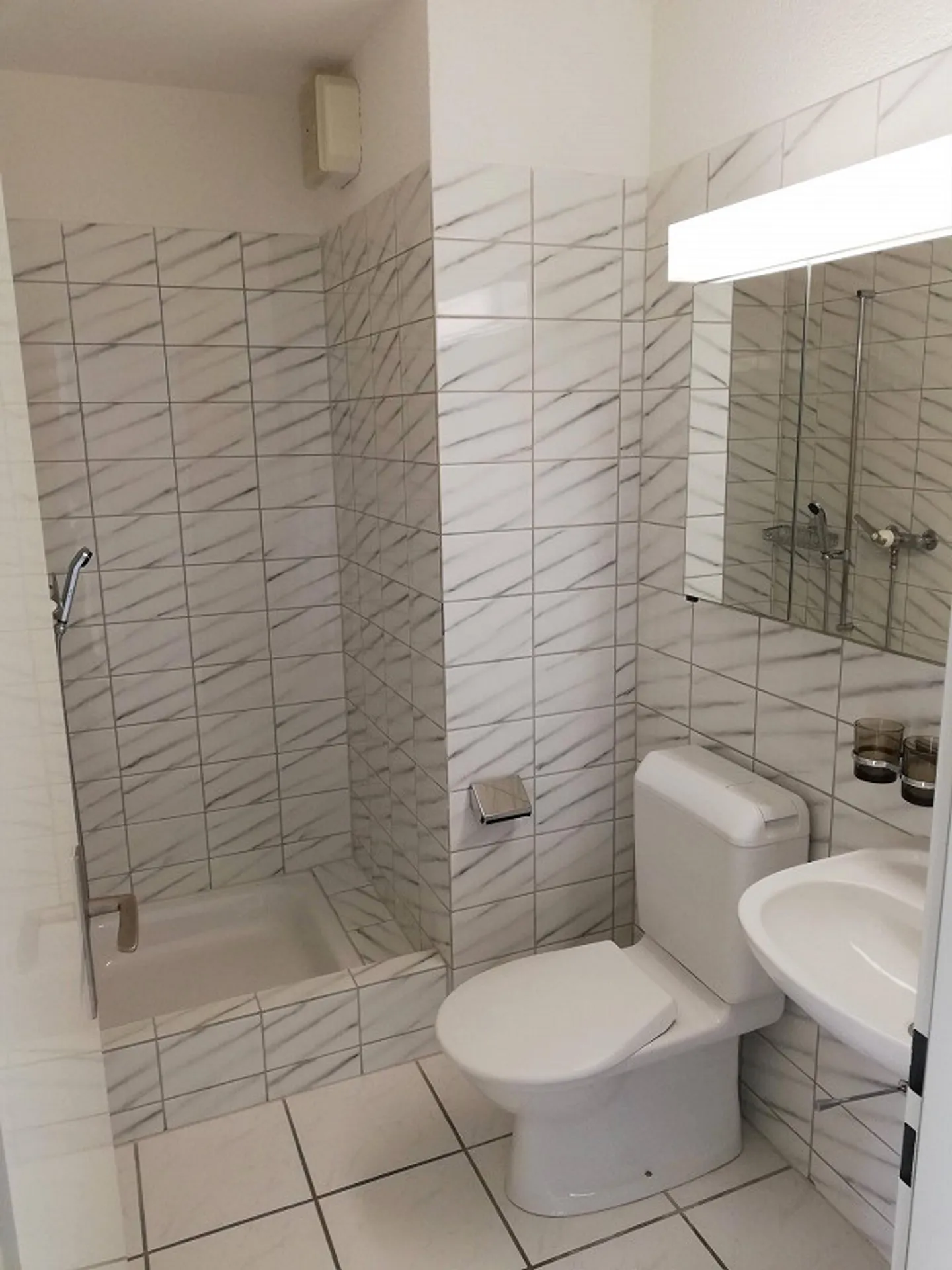 Moderne, helle Wohnung - Foto 6 von 12