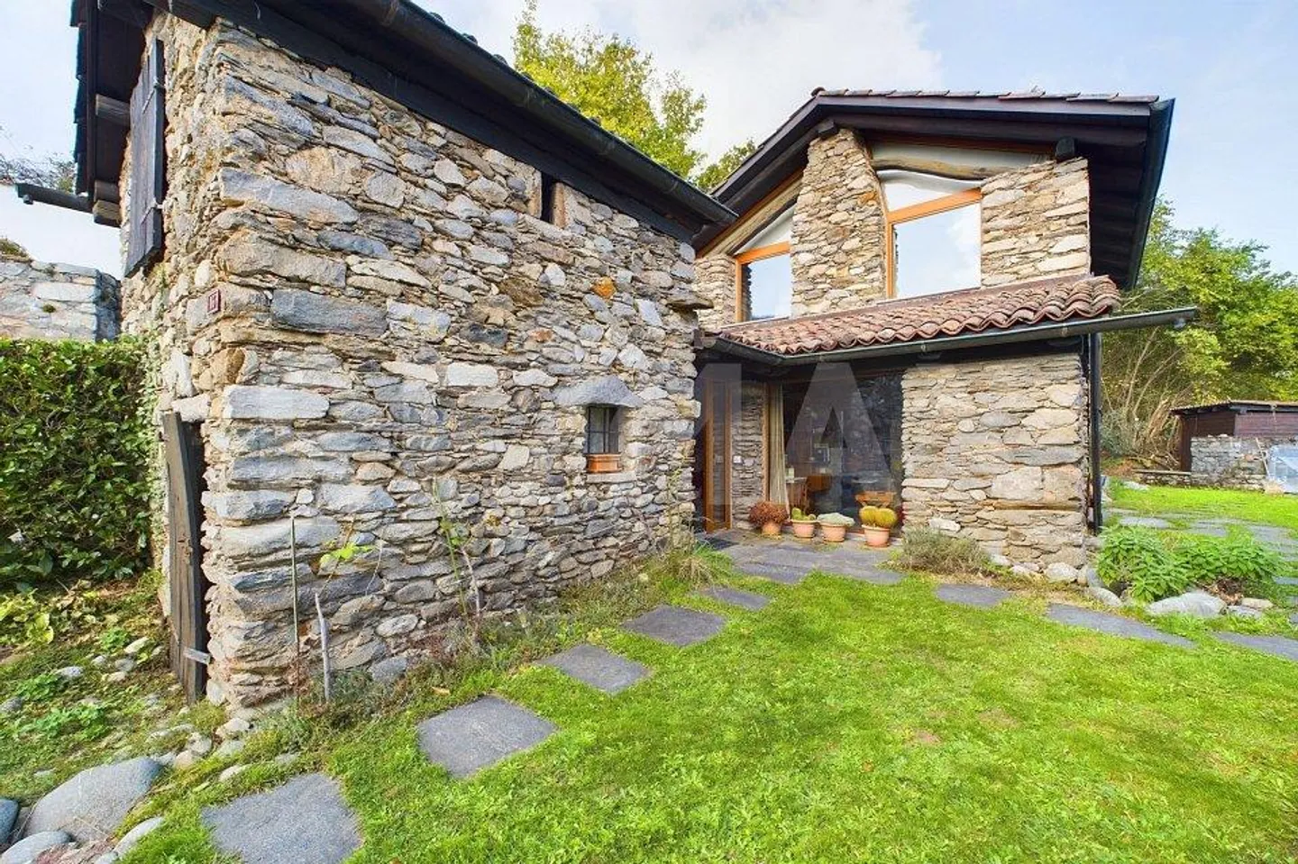 Charmantes rustikales Haus mit Garten - Foto 4 von 13