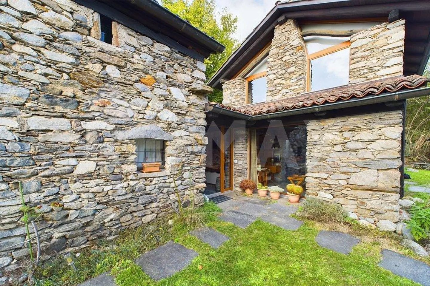 Charmantes rustikales Haus mit Garten - Foto 8 von 13
