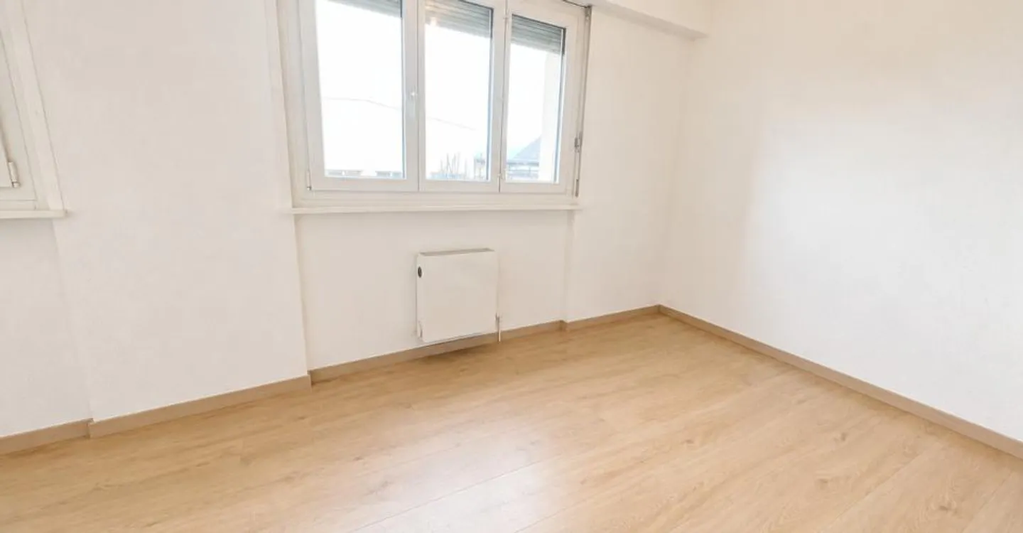 3,5 Zimmer - hell und Balkon - Foto 6 von 10