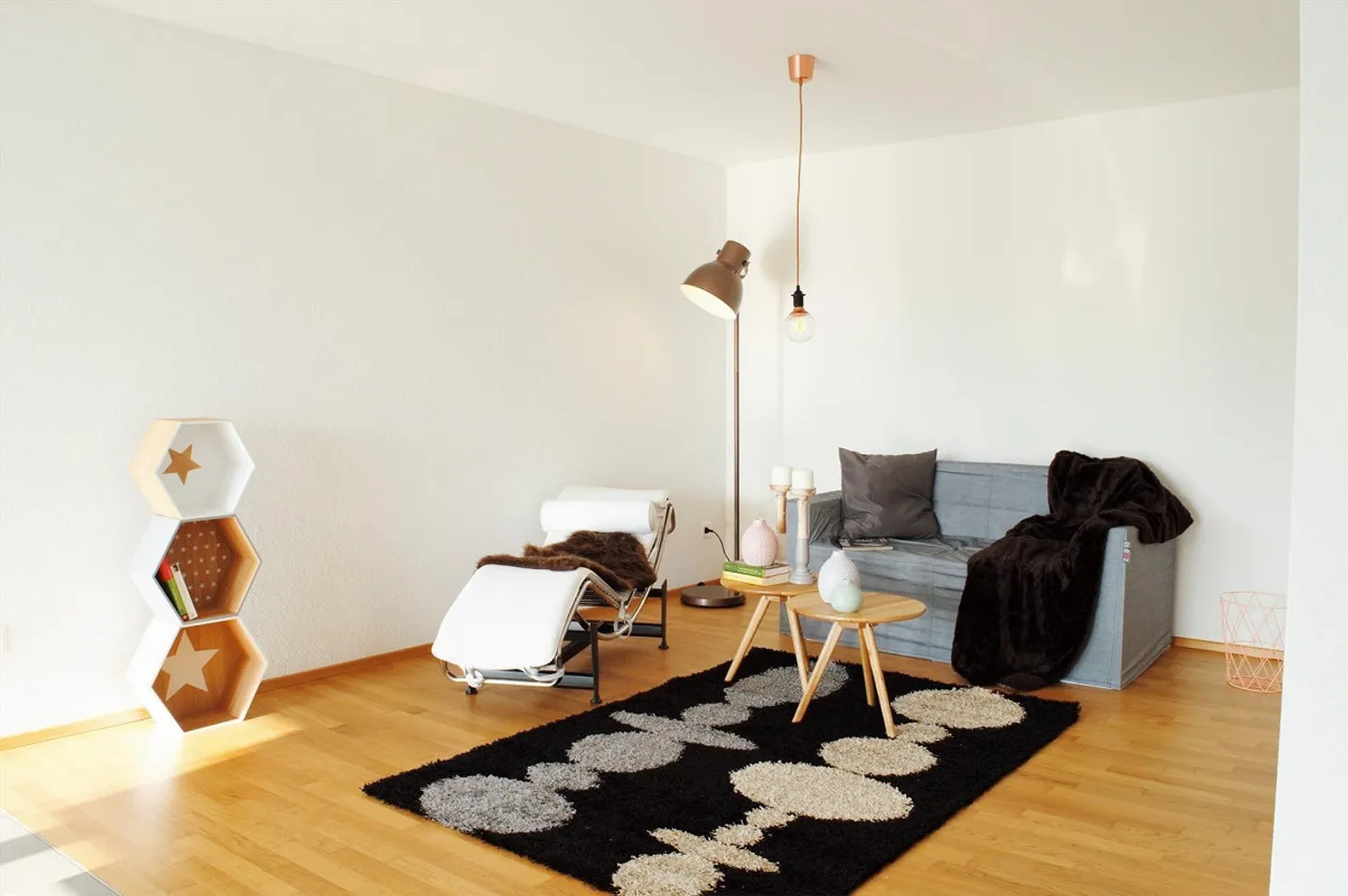 Moderne 2.5-Wohnung mit Balkon - Foto 3 von 6