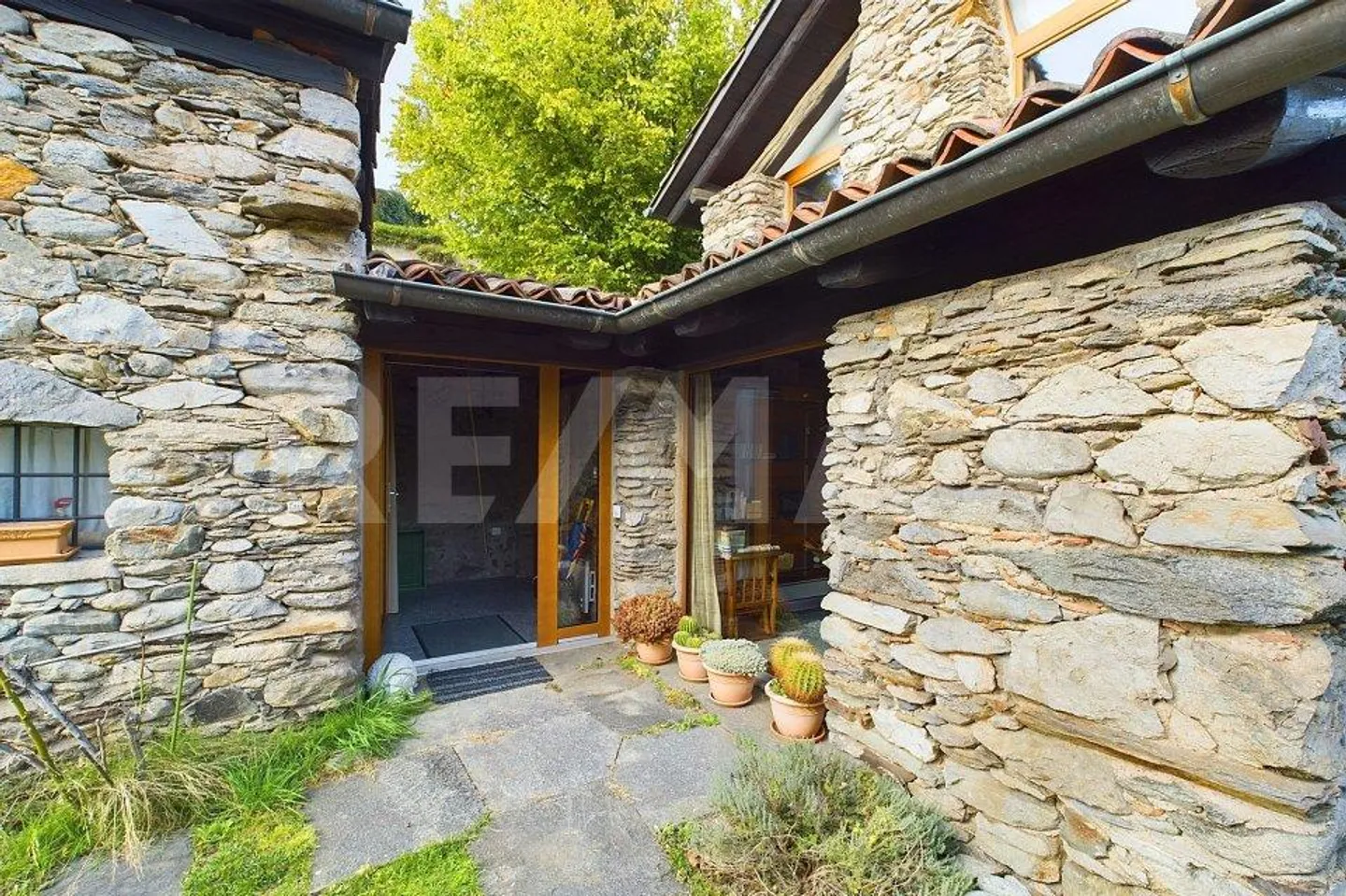Charmantes rustikales Haus mit Garten - Foto 9 von 13