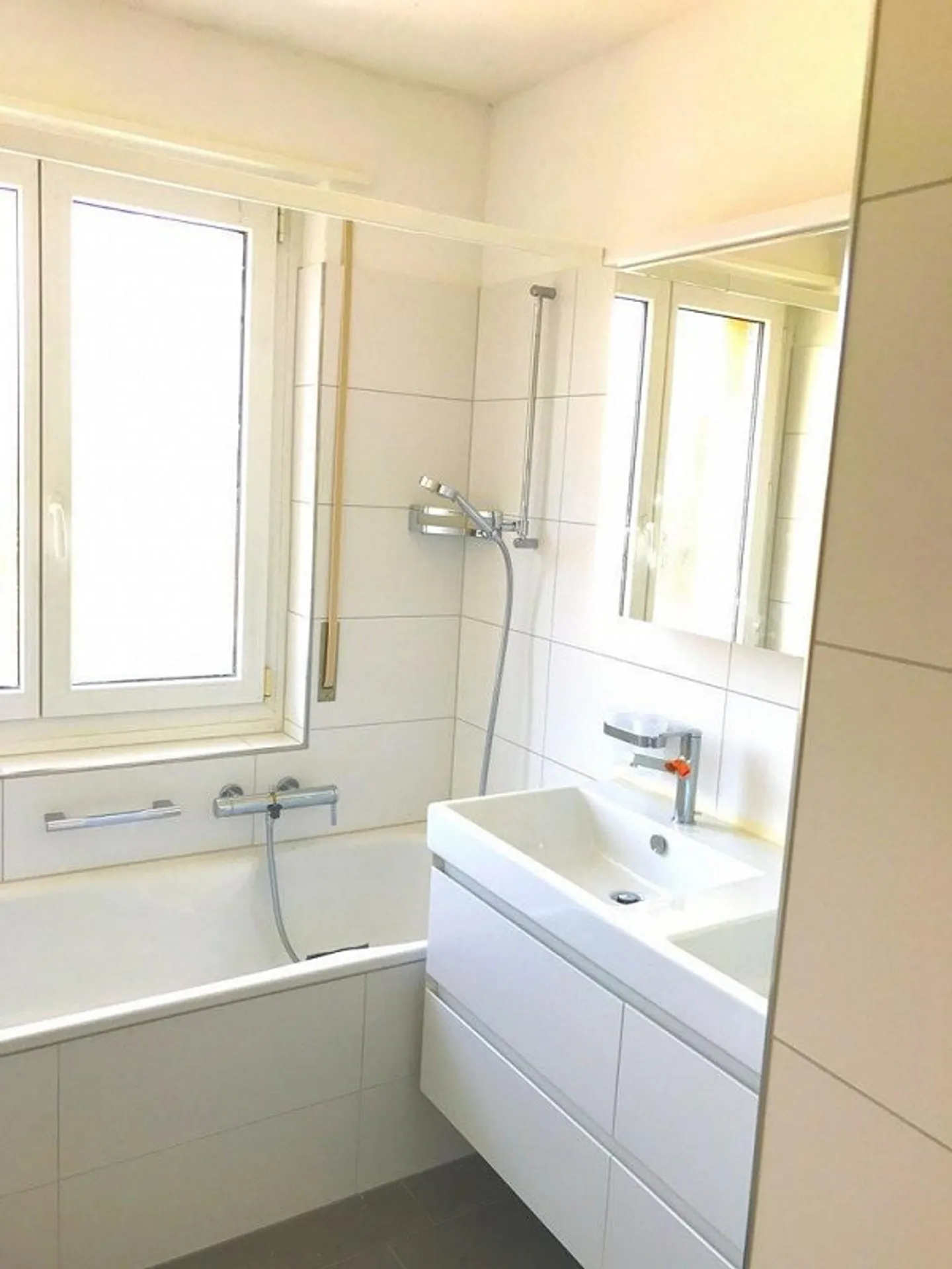 helle und geräumige 4.5 Zimmerwohnung zu vermieten - Foto 9 von 10