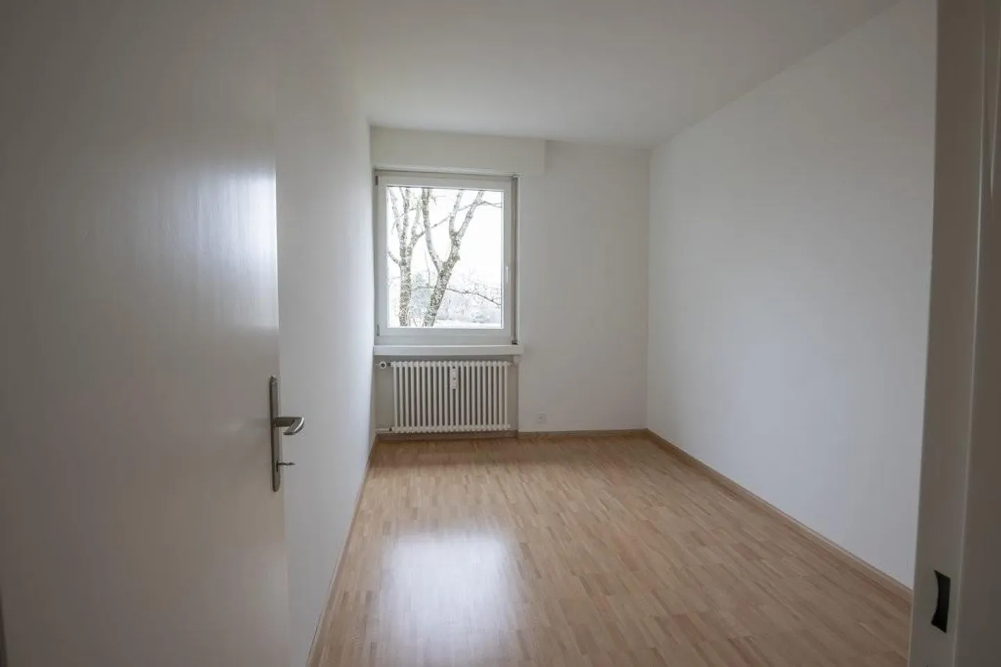 Appartamento ristrutturato con 2 balconi - Foto 9 di 12