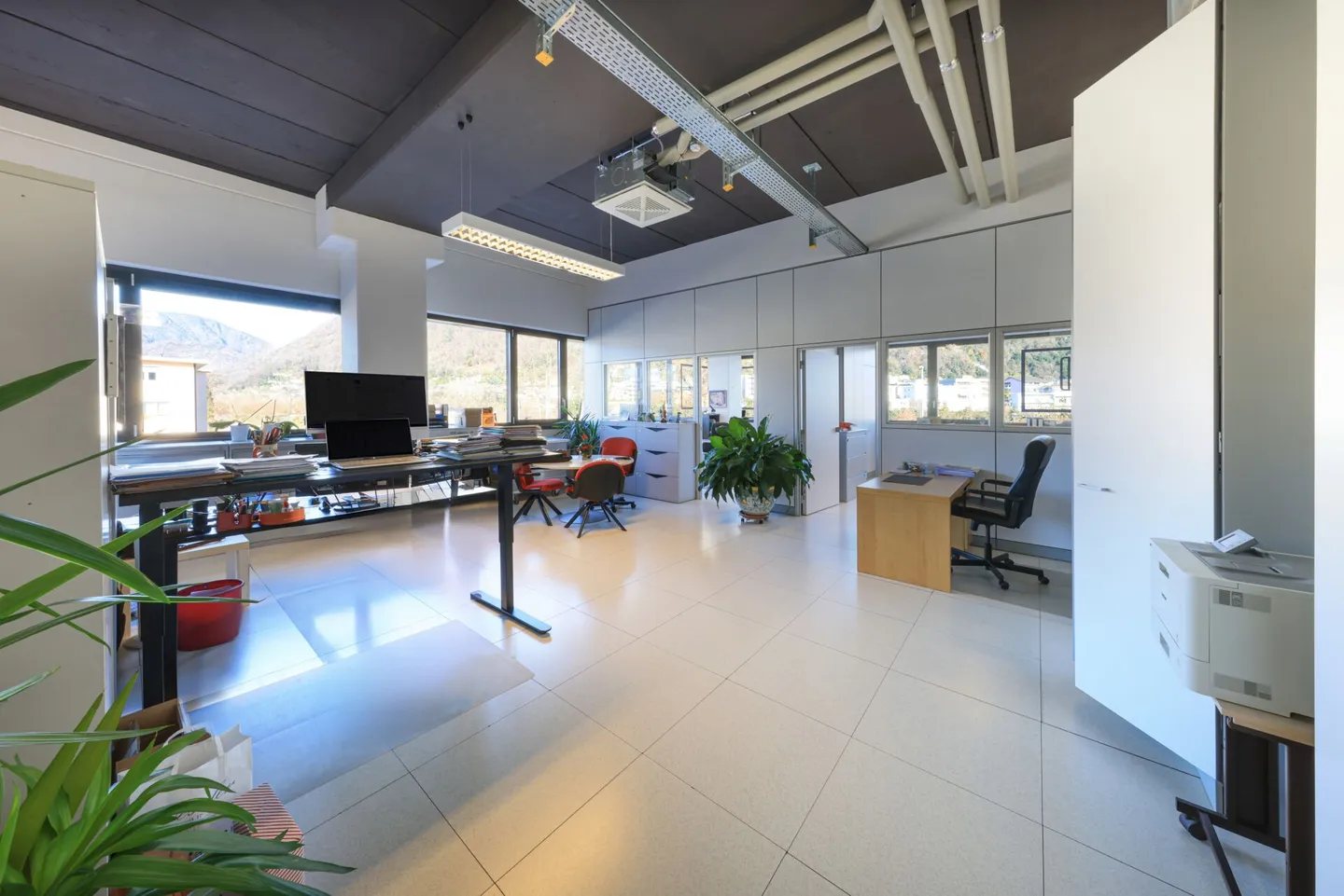 LOSONE - Spacious commercial space for office use - Photo 4 of 7