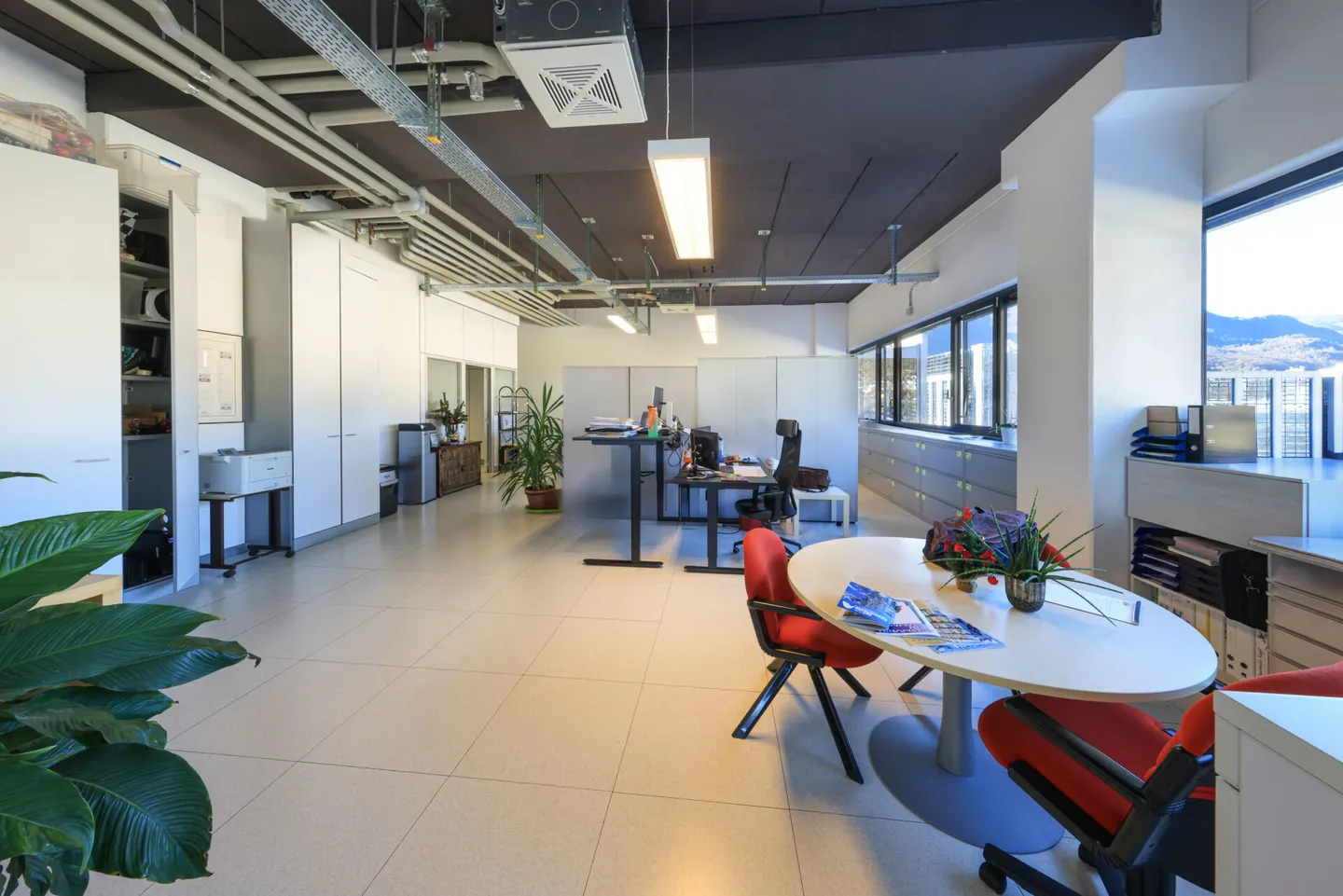 LOSONE - Spacious commercial space for office use - Photo 5 of 7