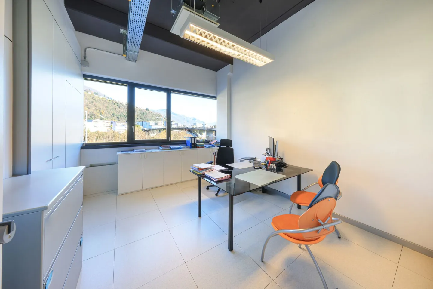 LOSONE - Spacious commercial space for office use - Photo 3 of 7
