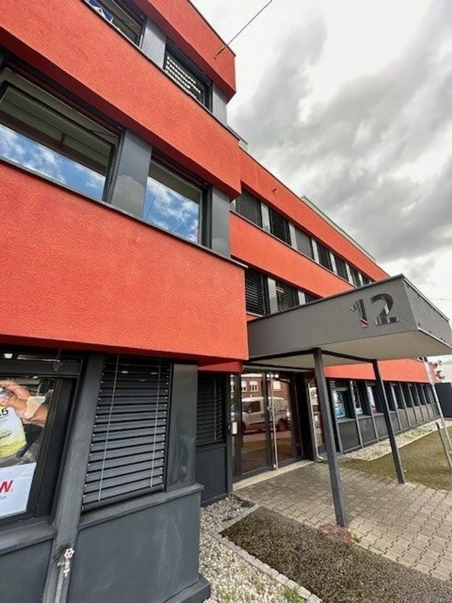 Beautiful, bright office space in Birsfelden - Photo 2 of 8