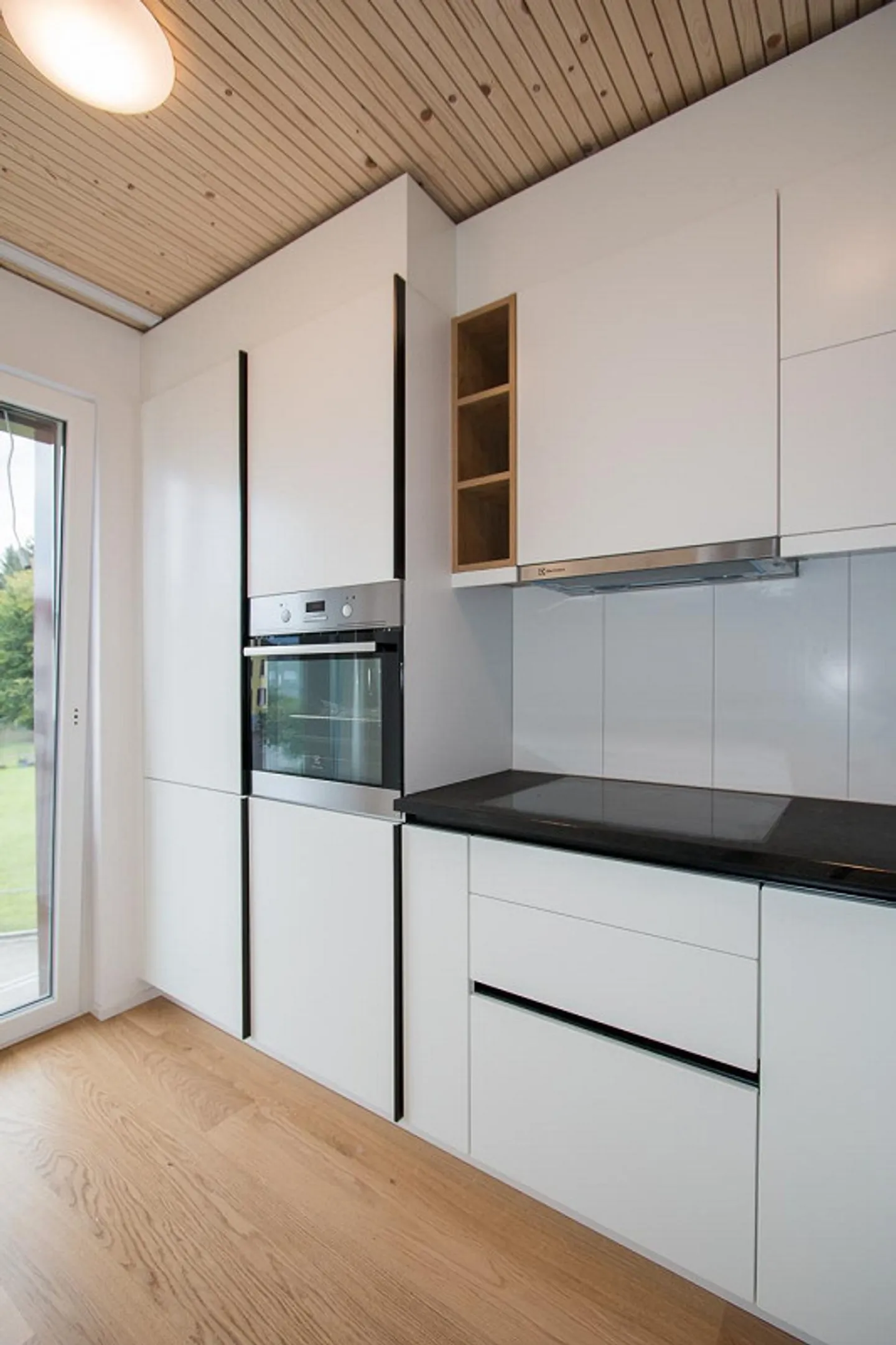 Appartement moderne et lumineux de 2,5 pièces avec balcon près du lac - Photo 5 sur 9