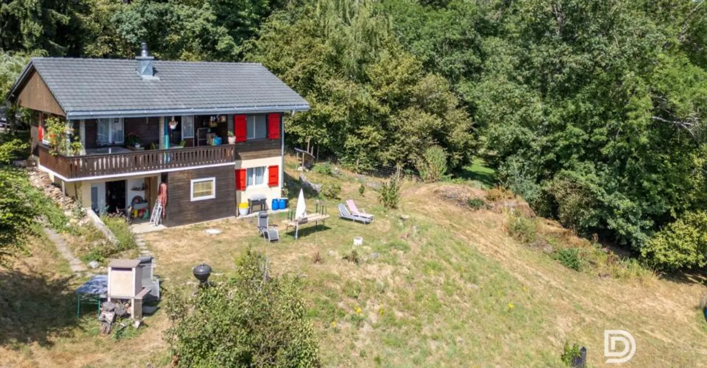 Chalet Charmant avec Vue Lac - Photo 2 sur 13