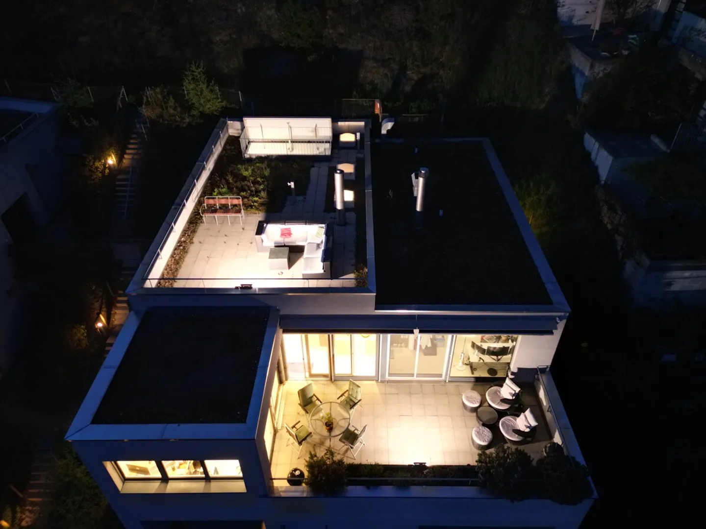 Terrace apartment directly on the edge of the forest with a dream view - Photo 2 of 13
