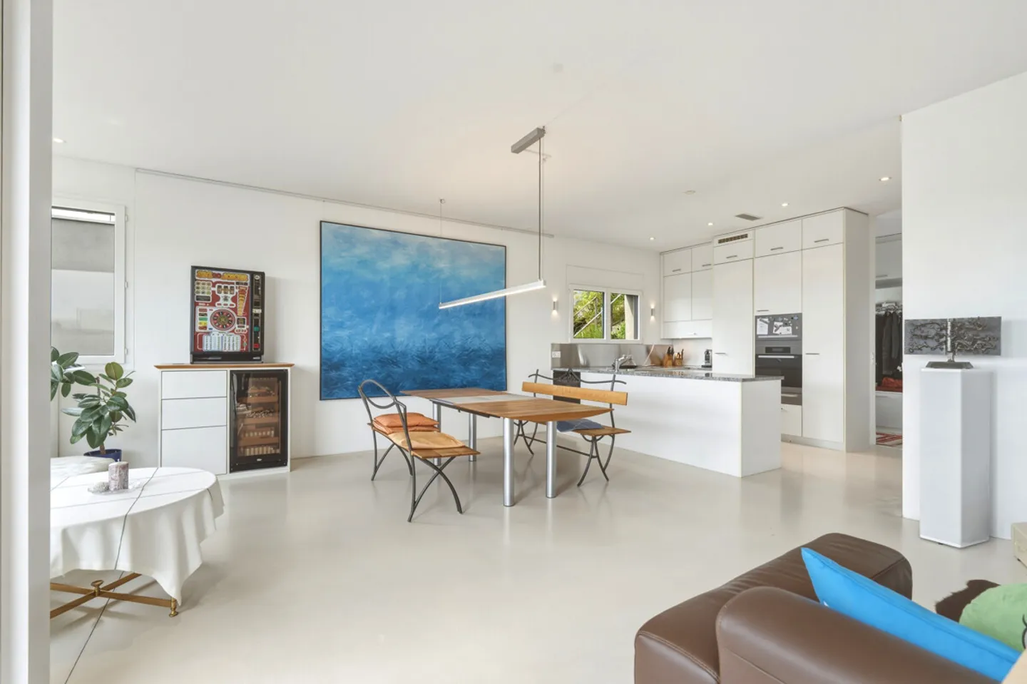 Terrace apartment directly on the edge of the forest with a dream view - Photo 6 of 13
