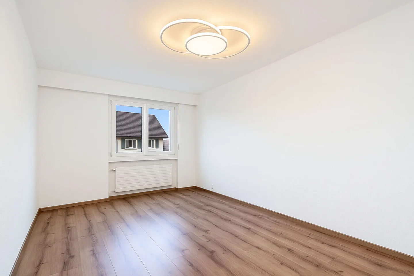 Appartamento al piano terra di 4,5 locali completamente ristrutturato. - Foto 6 di 8