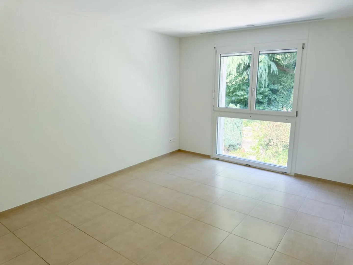 Vivere modernamente in una posizione soleggiata - Foto 7 di 12