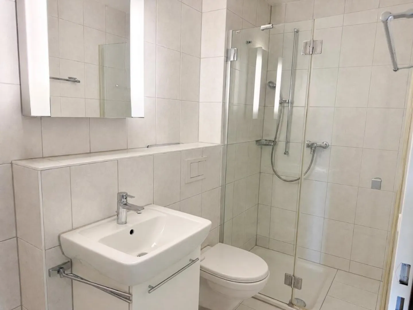 Vivere modernamente in una posizione soleggiata - Foto 9 di 12