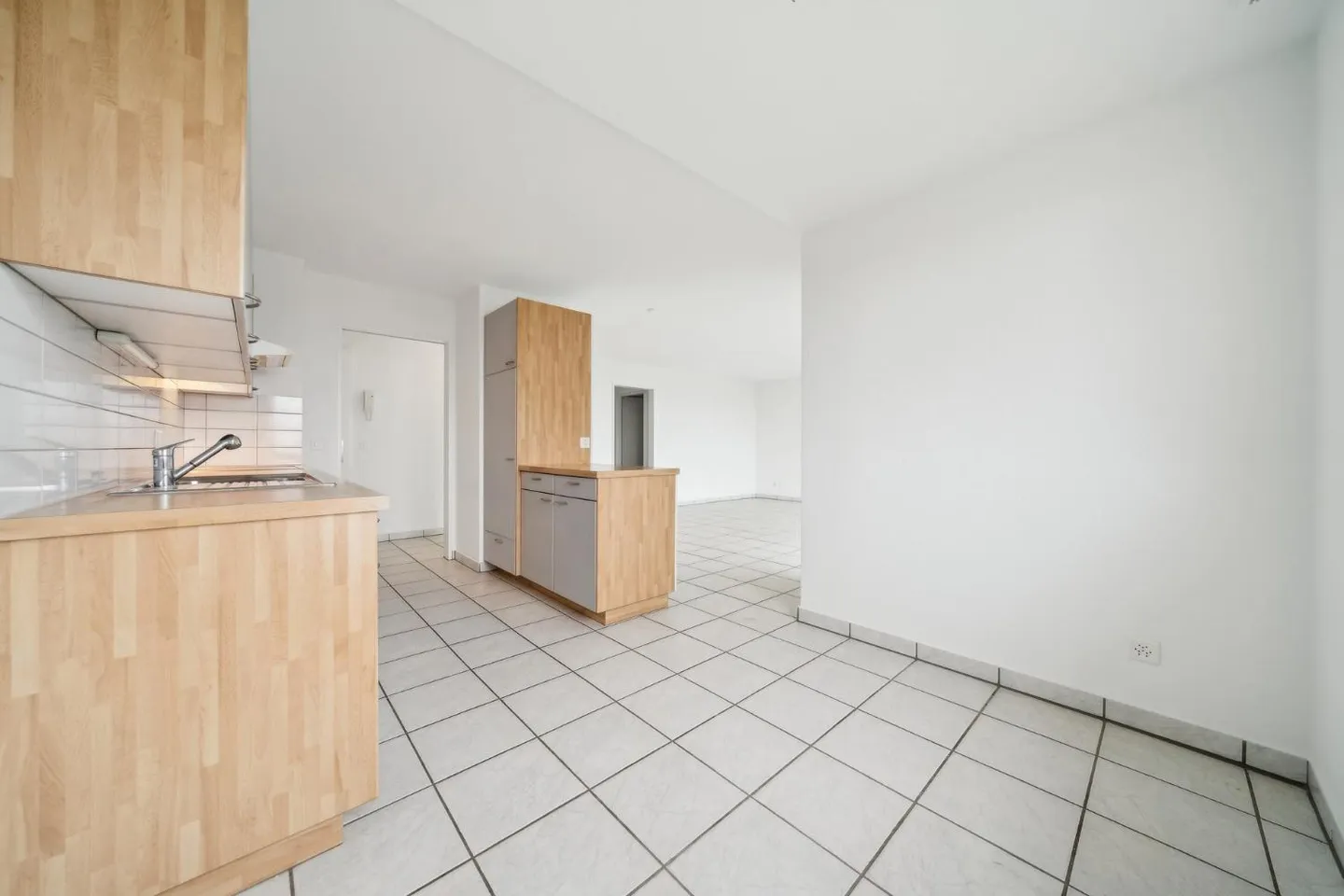 Offerta speciale di Pasqua - Grande appartamento di 2.5 locali con terrazza - Foto 4 di 8