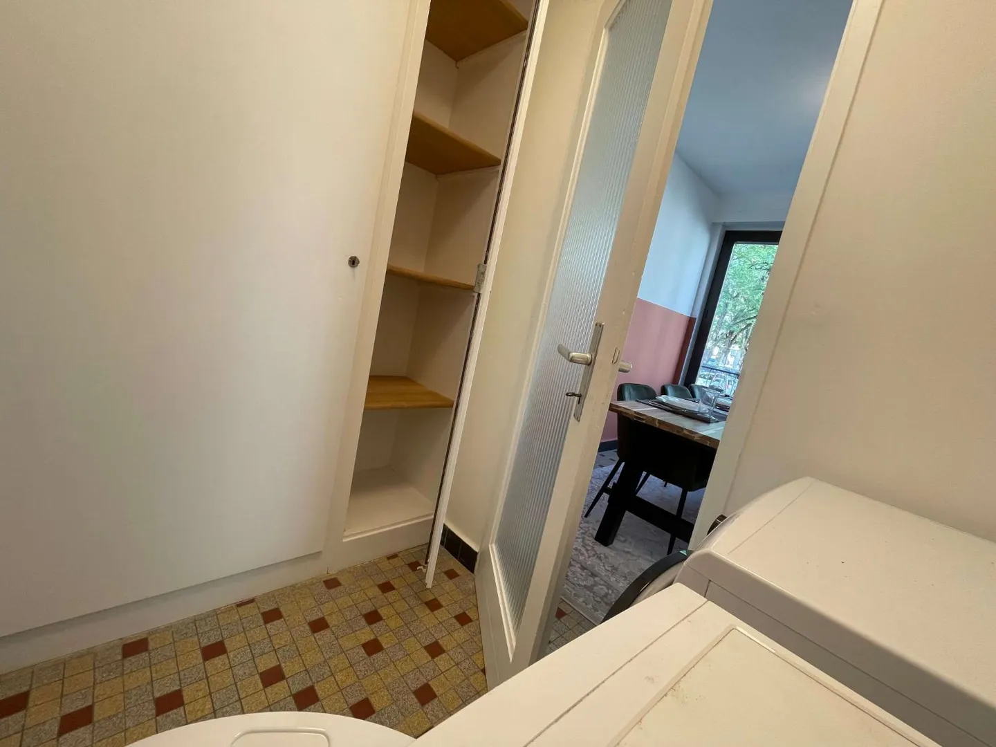 Room 1 piece - Photo 18 of 30