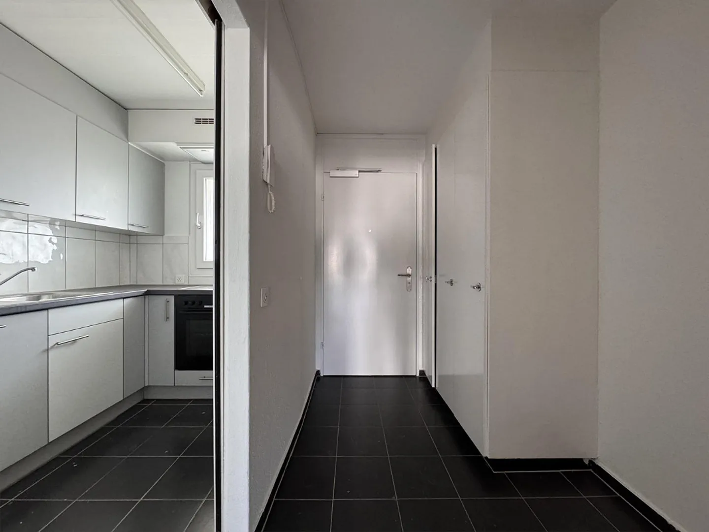 Duplex Charmant Près de Nidau - Photo 3 sur 11