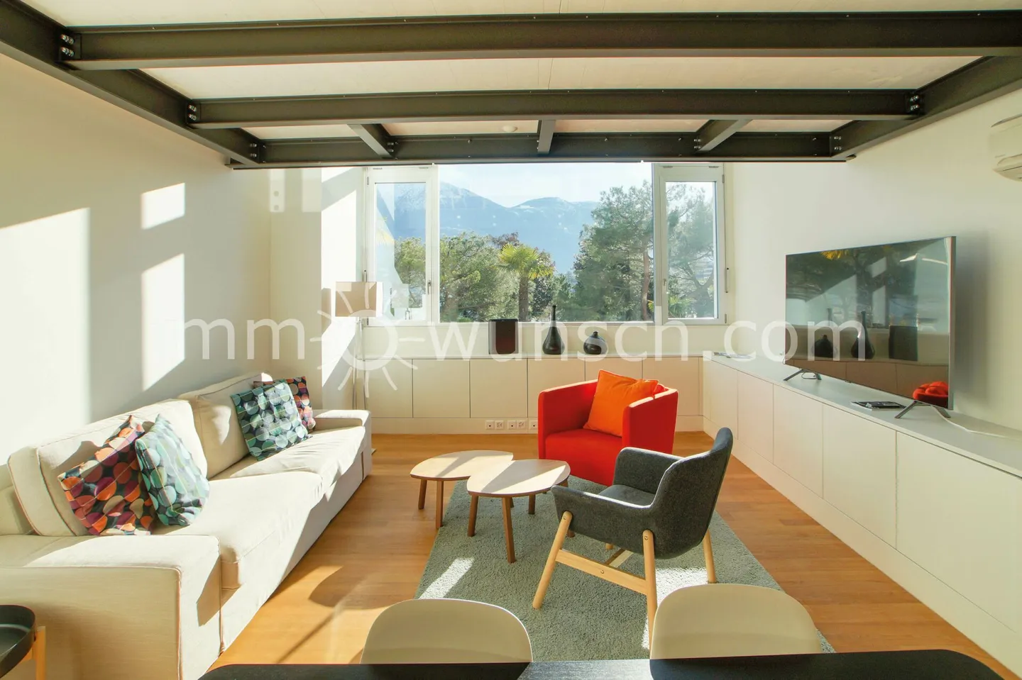 Direttamente sulla splendida passeggiata lungo il lago - appartamento maisonette di 3 ½ locali - Foto 1 di 11