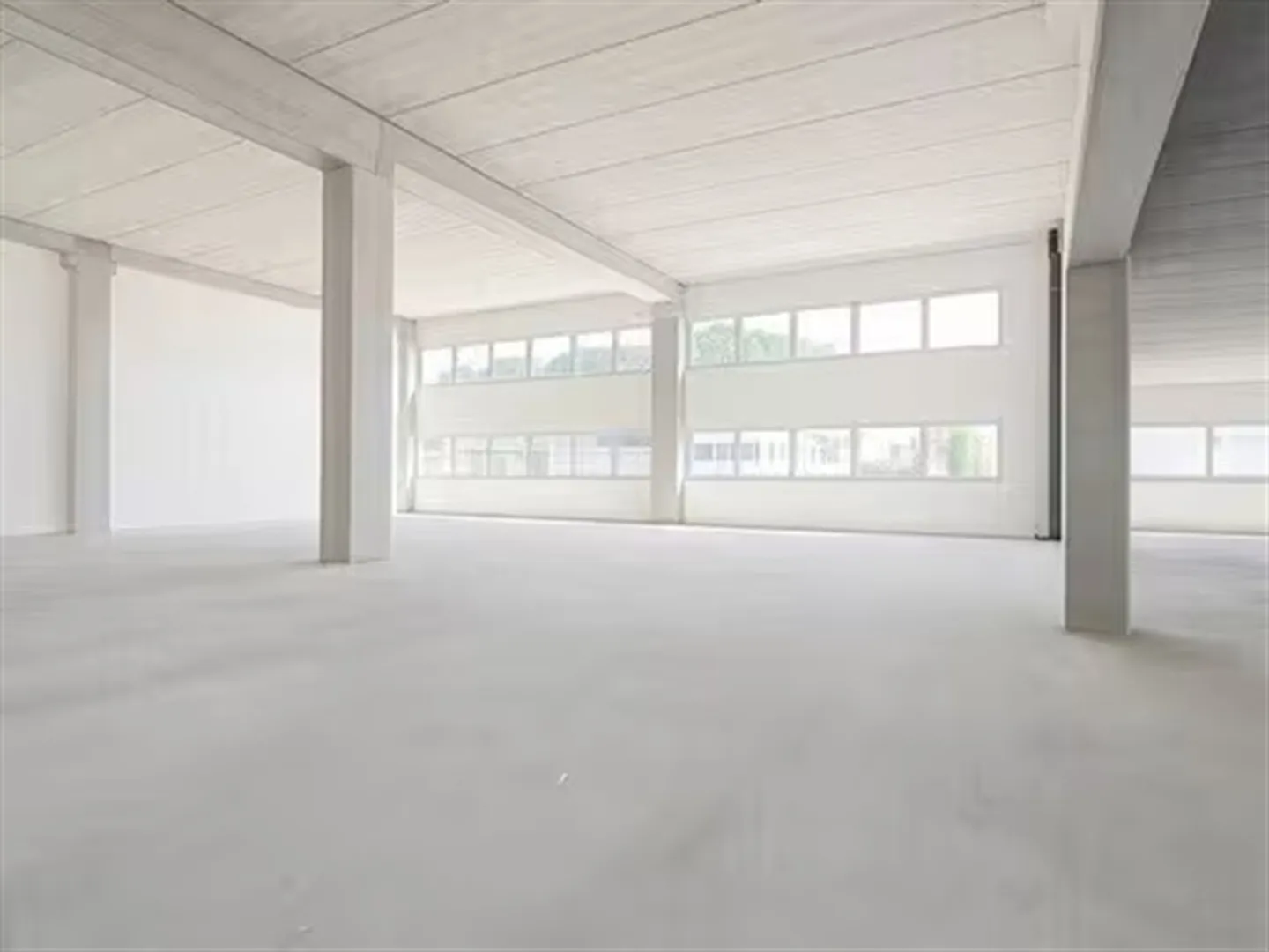 Bedano grande e moderno magazzino industriale - Foto 2 di 2