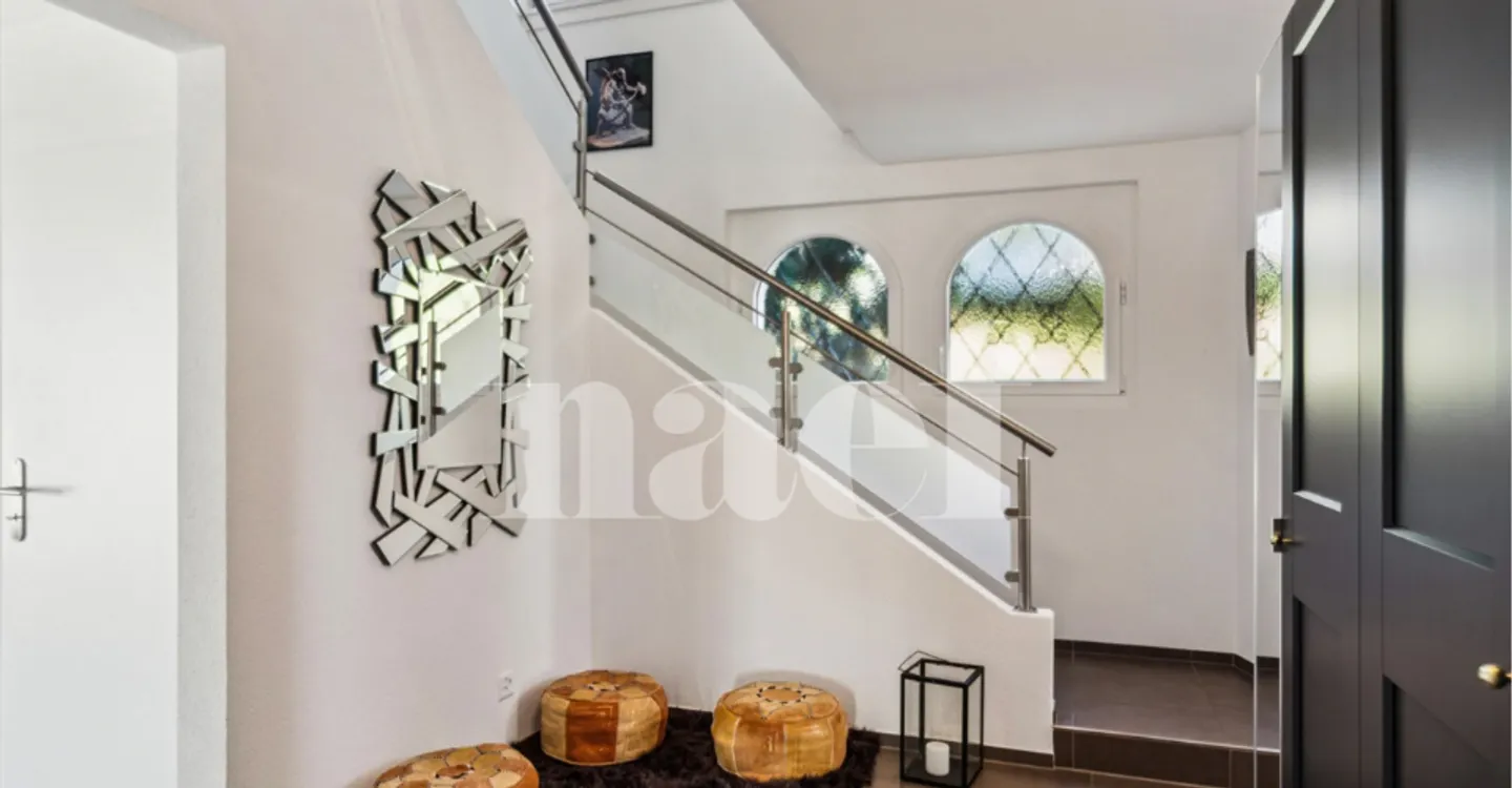 Villa individuelle cossue de 6,5 pièces avec dépendances - Photo 5 sur 10