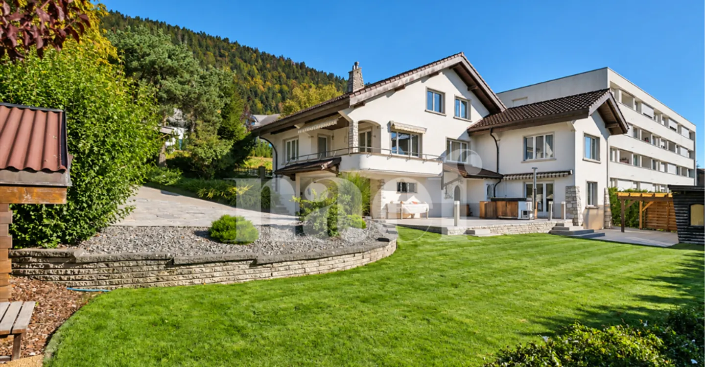 Villa individuelle cossue de 6,5 pièces avec dépendances - Photo 1 sur 10