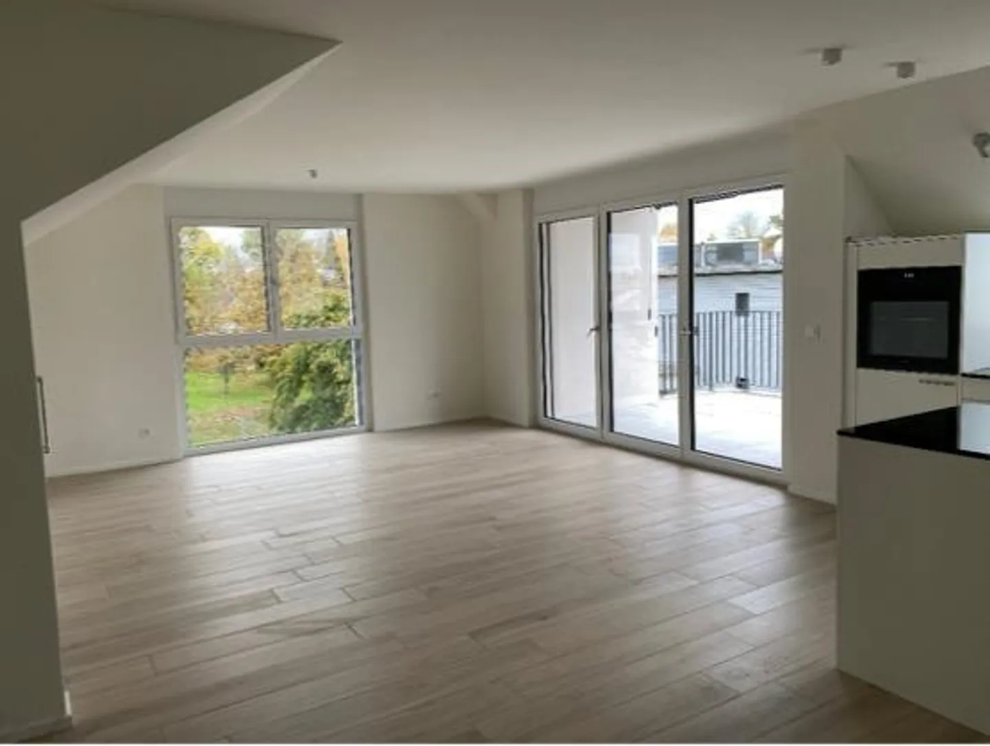 Geräumige Attika-Wohnung - Foto 2 von 7