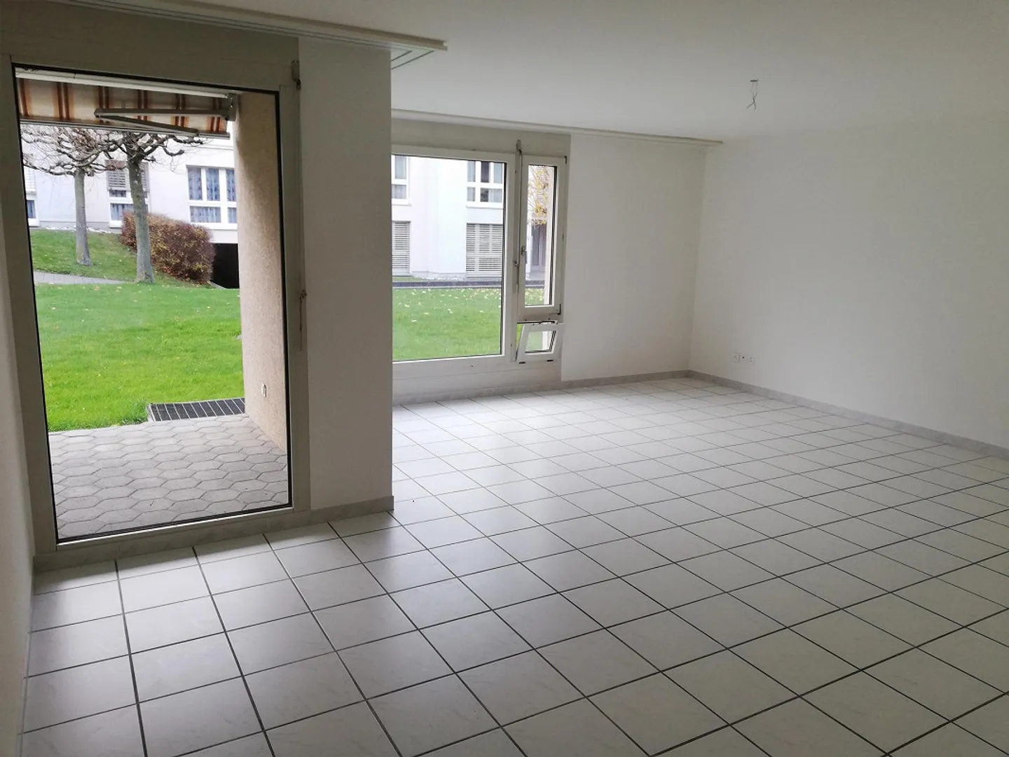 Appartamento moderno e luminoso al piano terra - Foto 2 di 10