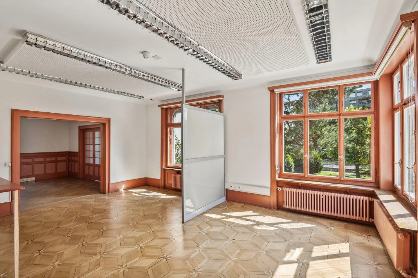 Ufficio/Studio attraente vicino alla stazione ferroviaria di Biel - Foto 2 di 2