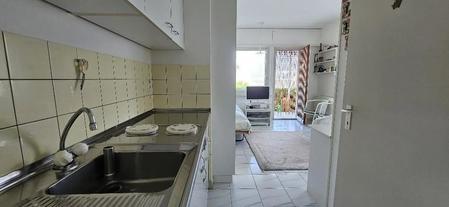 IN VENDITA 3 APPARTAMENTI CON INCANTEVOLE VISTA LAGO - Foto 4 di 11