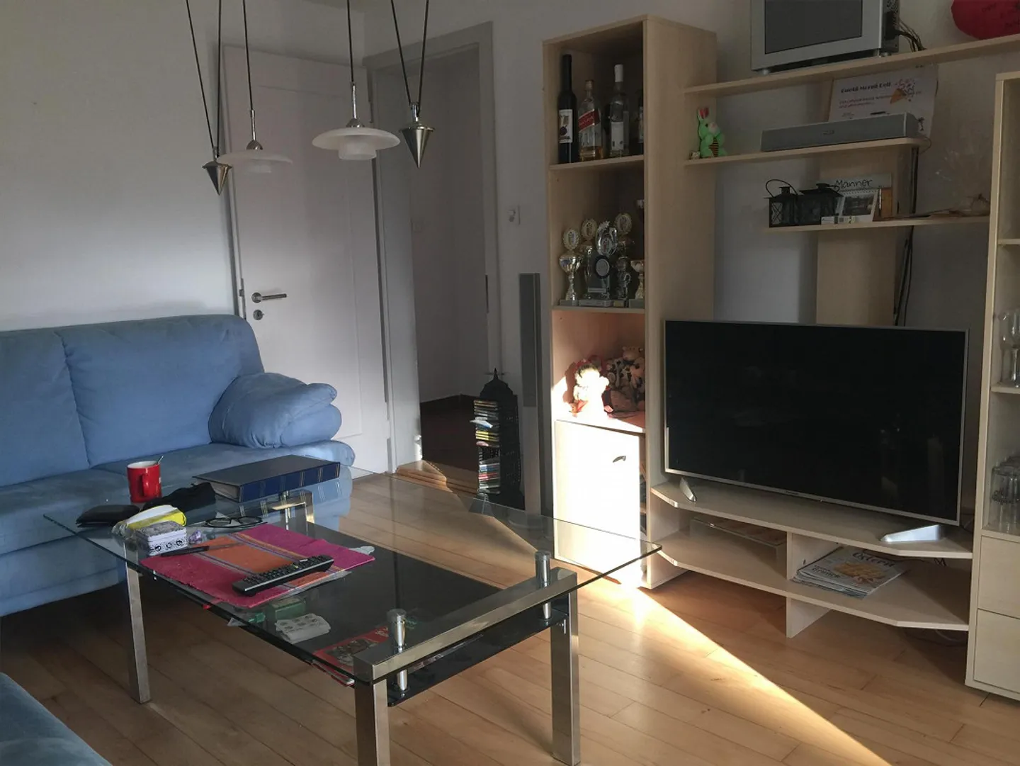 4-room apartment with great seating area - Photo 4 of 8