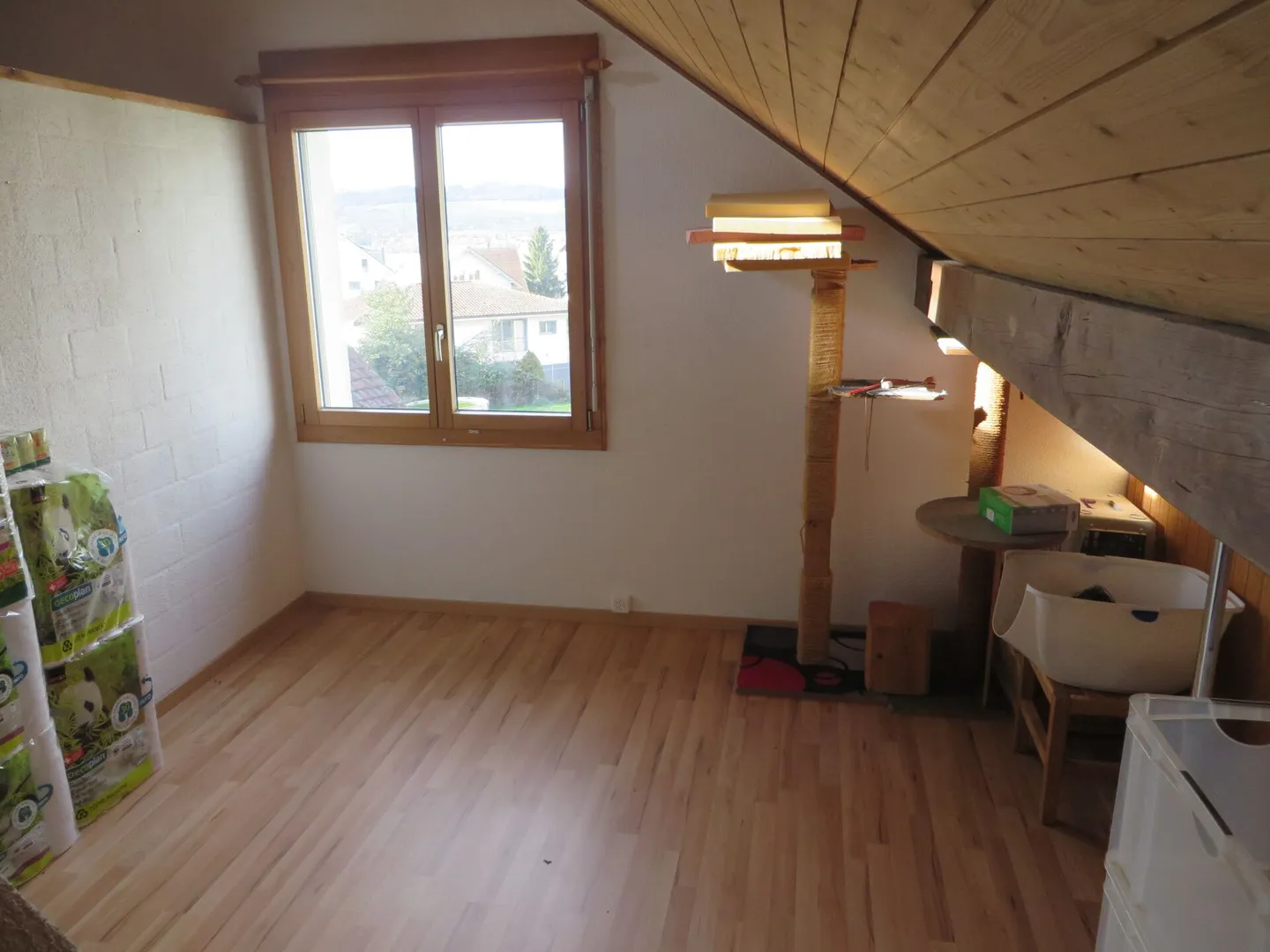 Casa bifamiliare con grande giardino - Foto 11 di 14