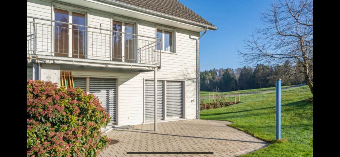 Maison de 4,5 pièces dans le vert - Photo 1 sur 13