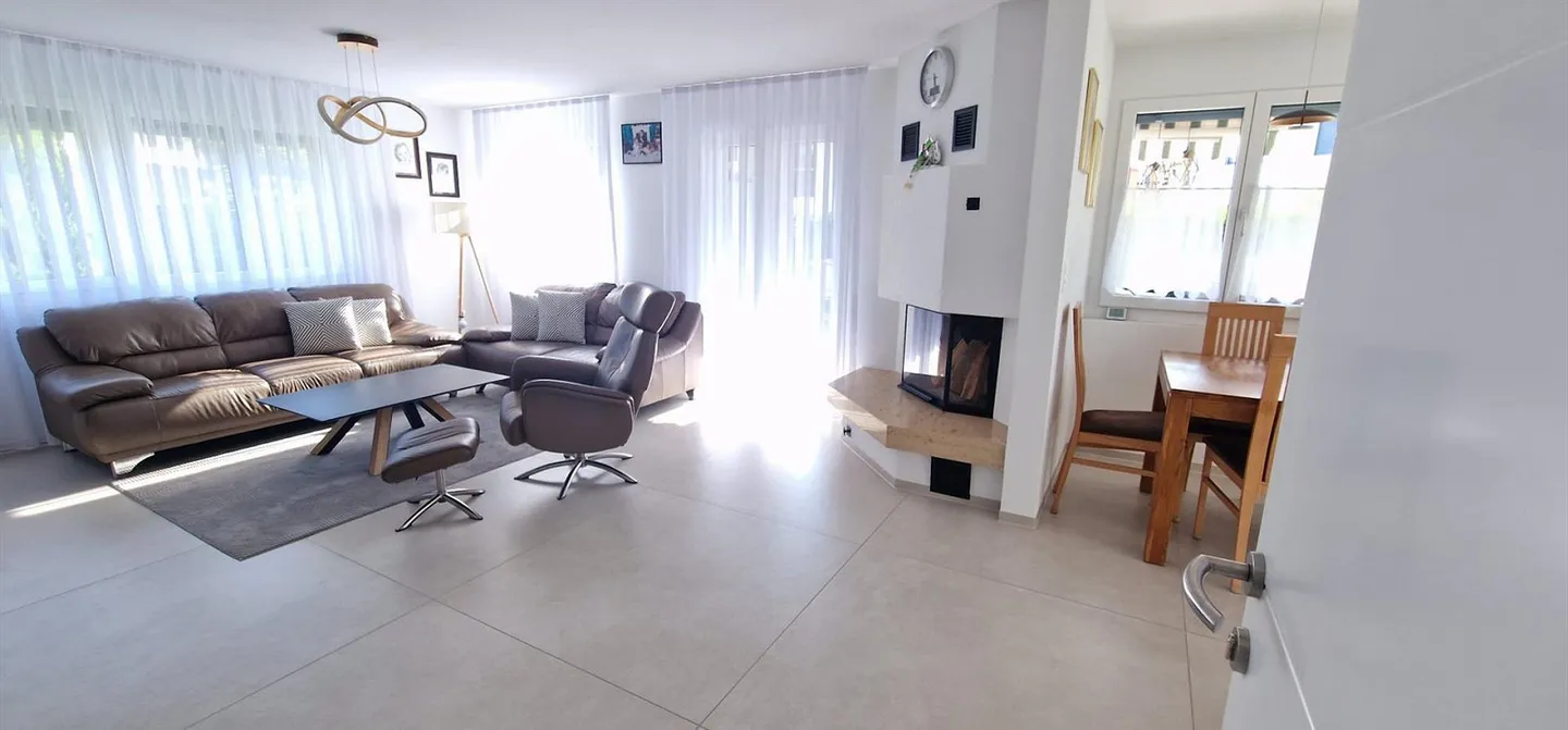 Appartamento al piano terra di 4,5 stanze a Diepoldsau con terrazza e camino - Foto 13 di 19