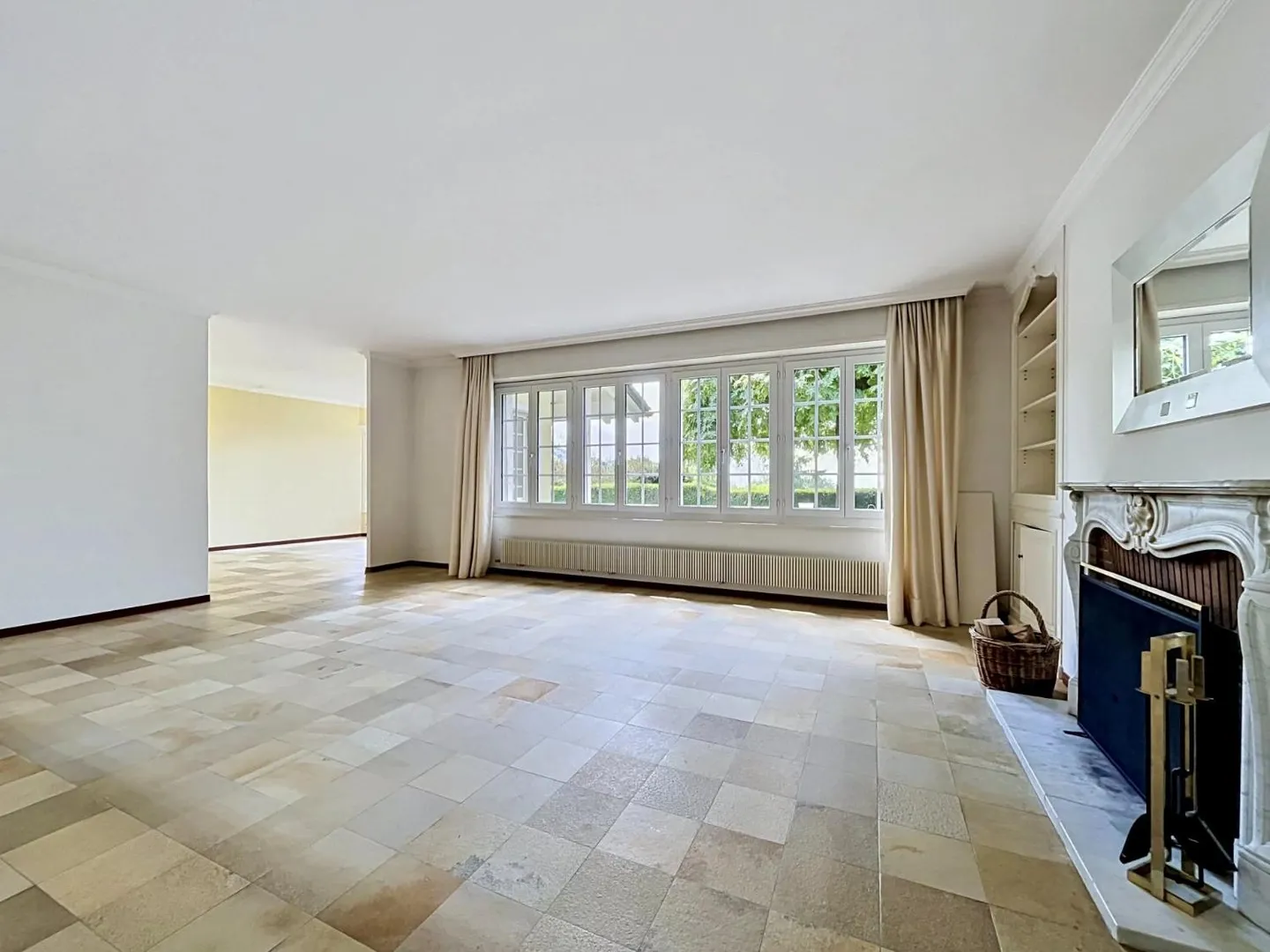Charmante Villa mit Seeblick - Foto 3 von 13