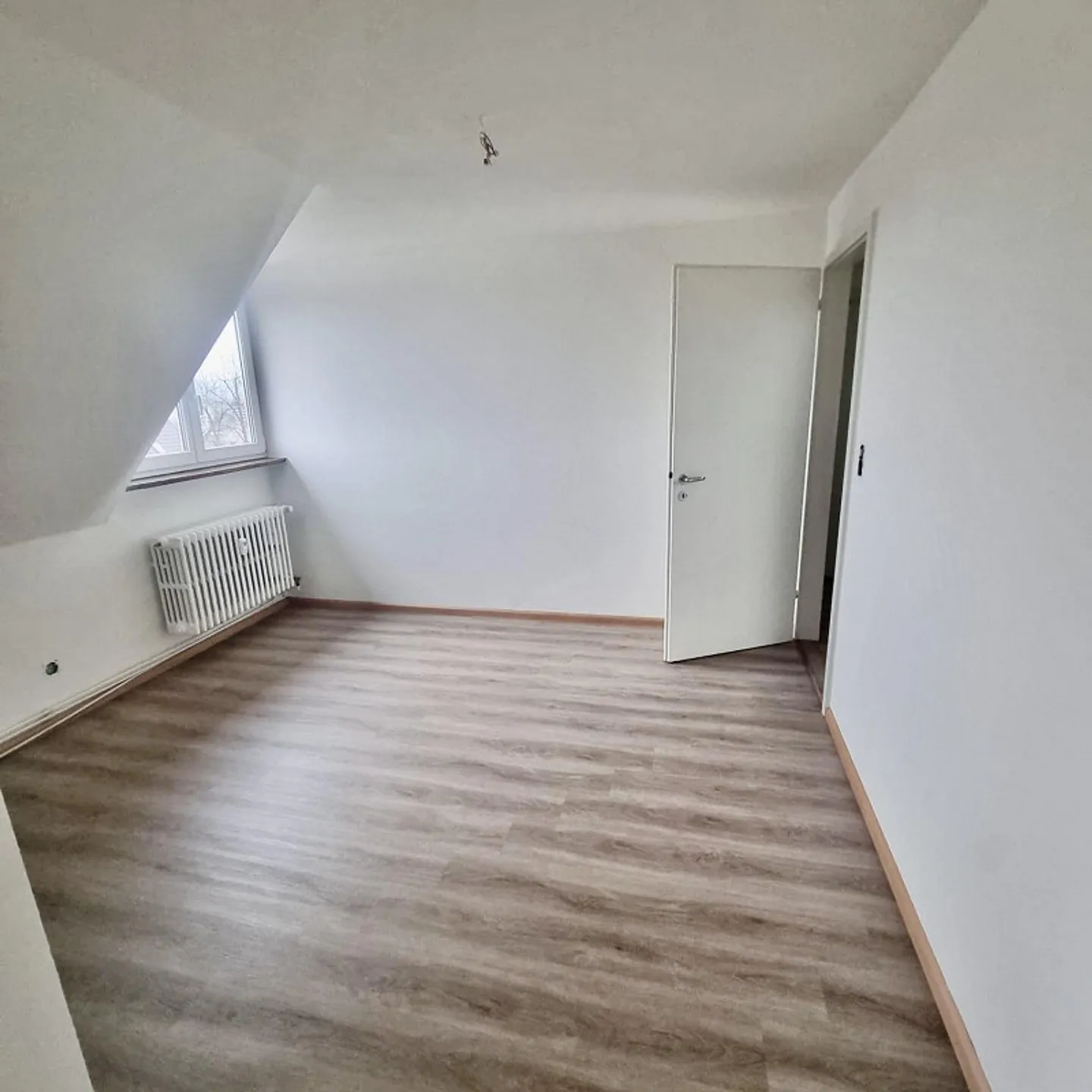 3-room attic apartment in Therwil - Photo 6 of 8