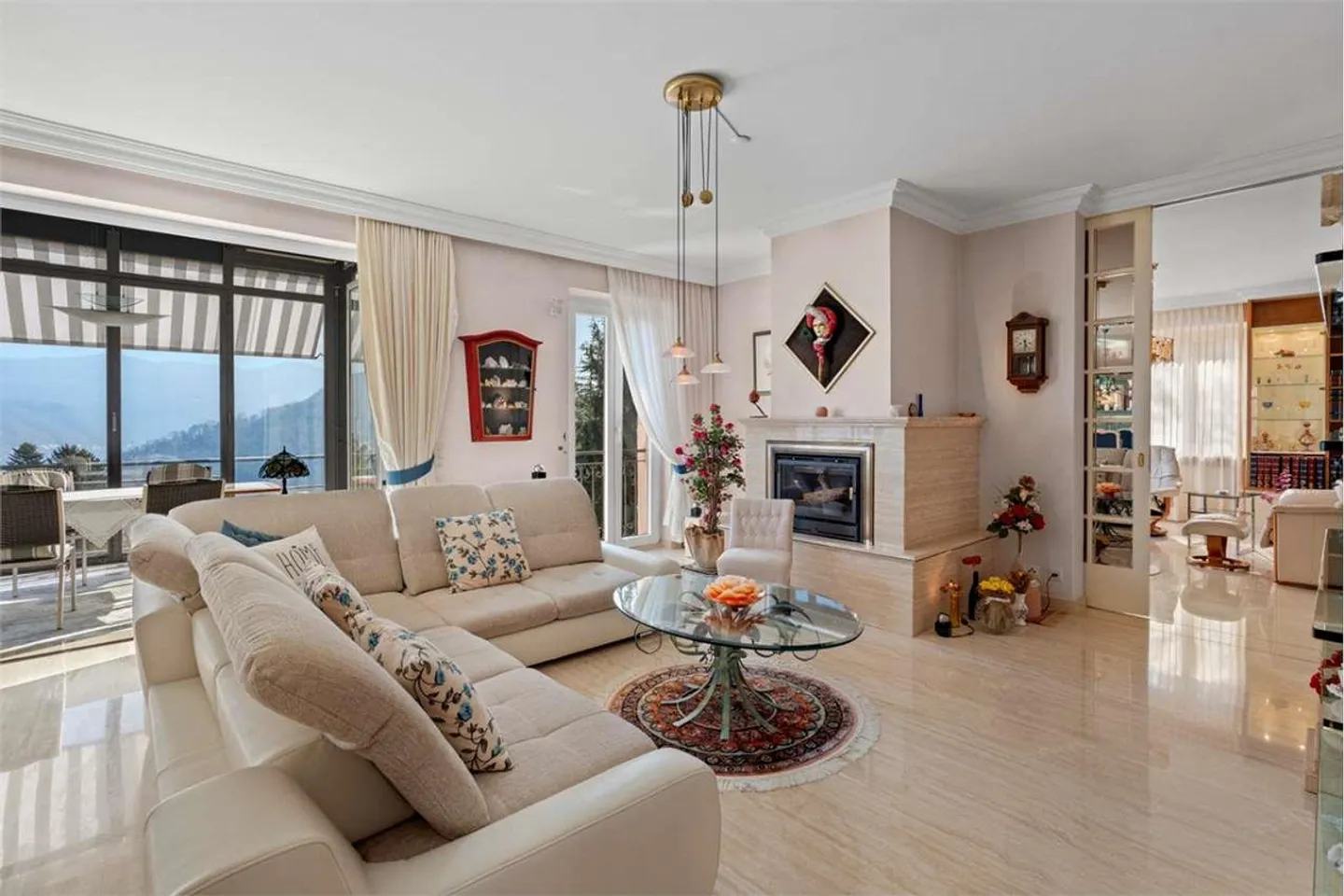 Attico esclusivo con vista lago - Foto 5 di 13