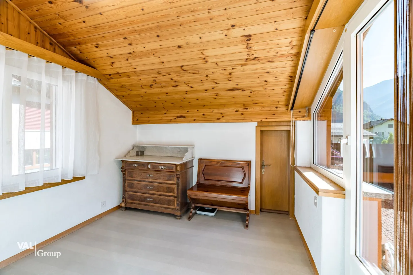 Spacious single-family home with many highlights in the best location - Photo 15 of 35