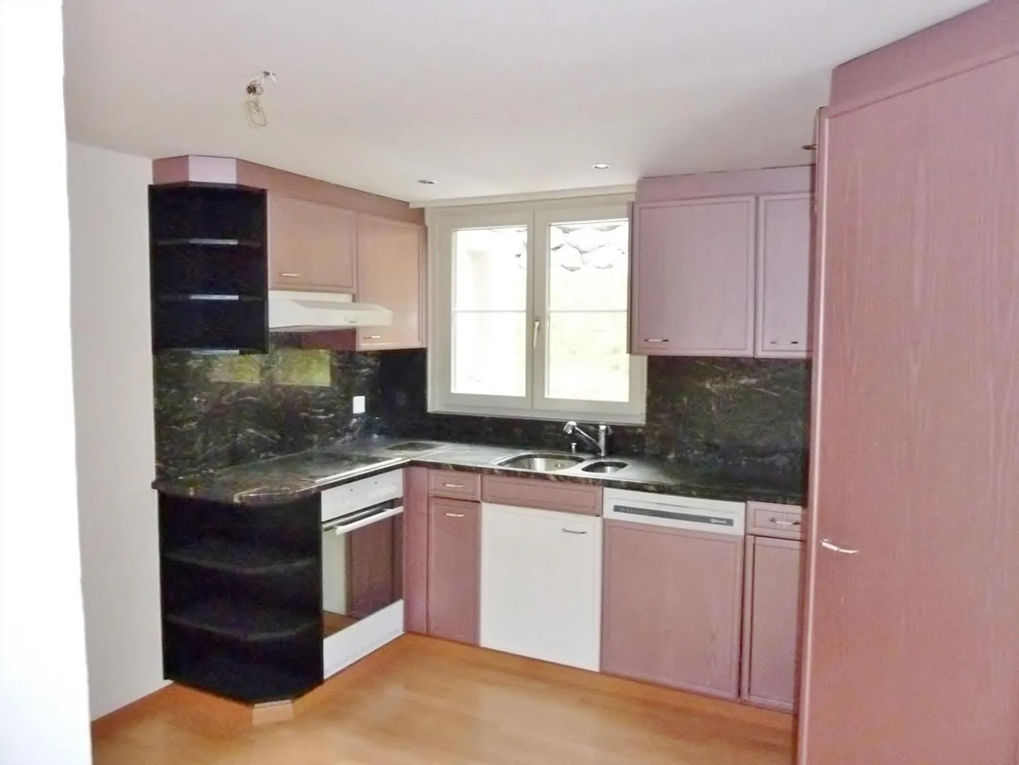 Charmante Wohnung mit Balkon - Foto 1 von 6