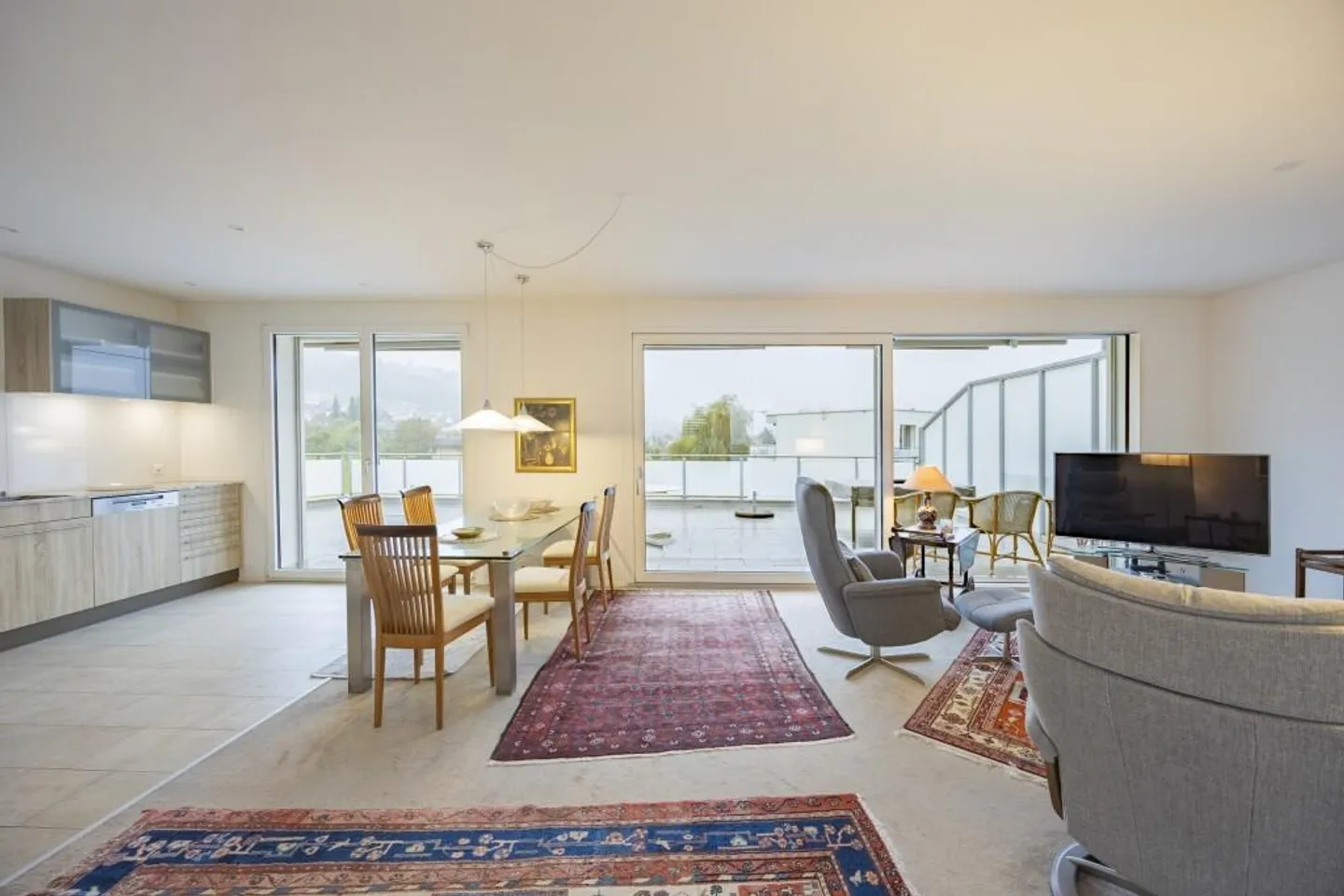 3.5-room penthouse apartment with large terrace - Photo 1 of 13