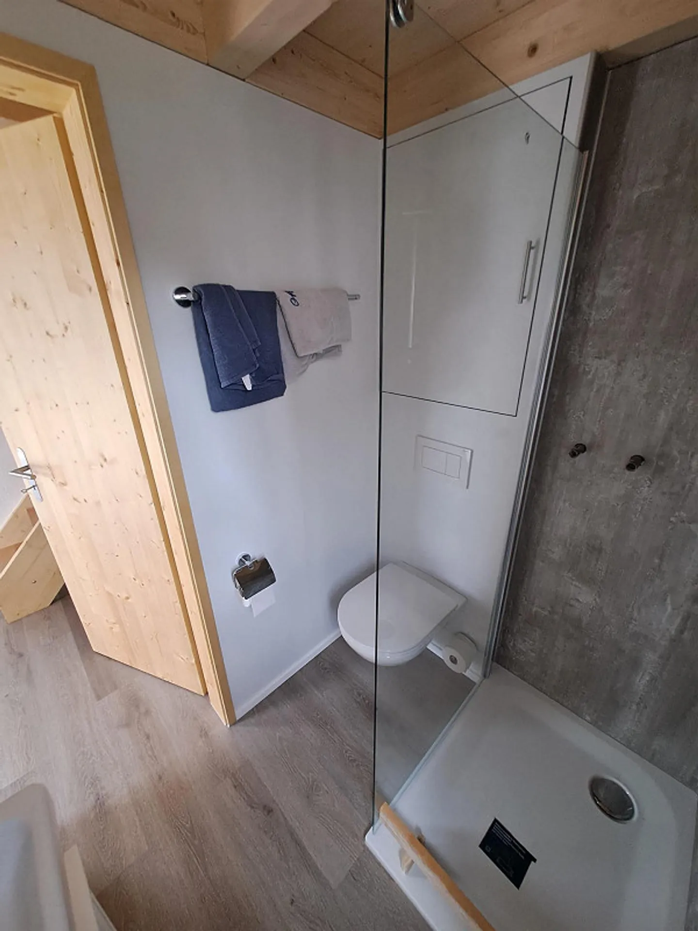 Tiny House for rent - Photo 3 of 8