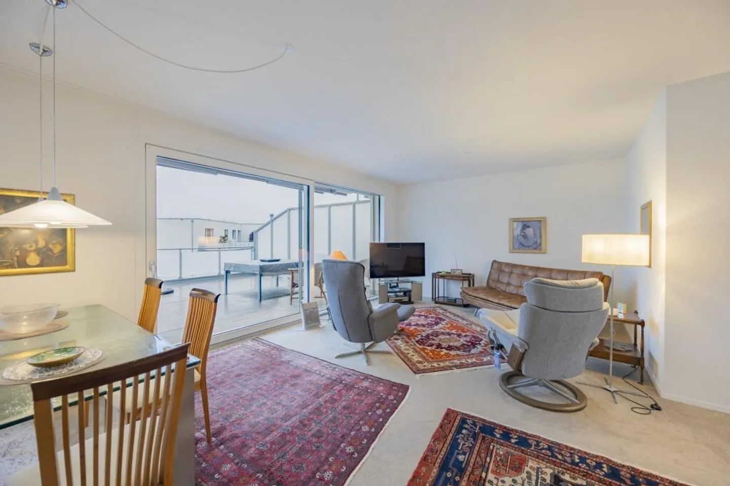 3.5-room penthouse apartment with large terrace - Photo 6 of 13